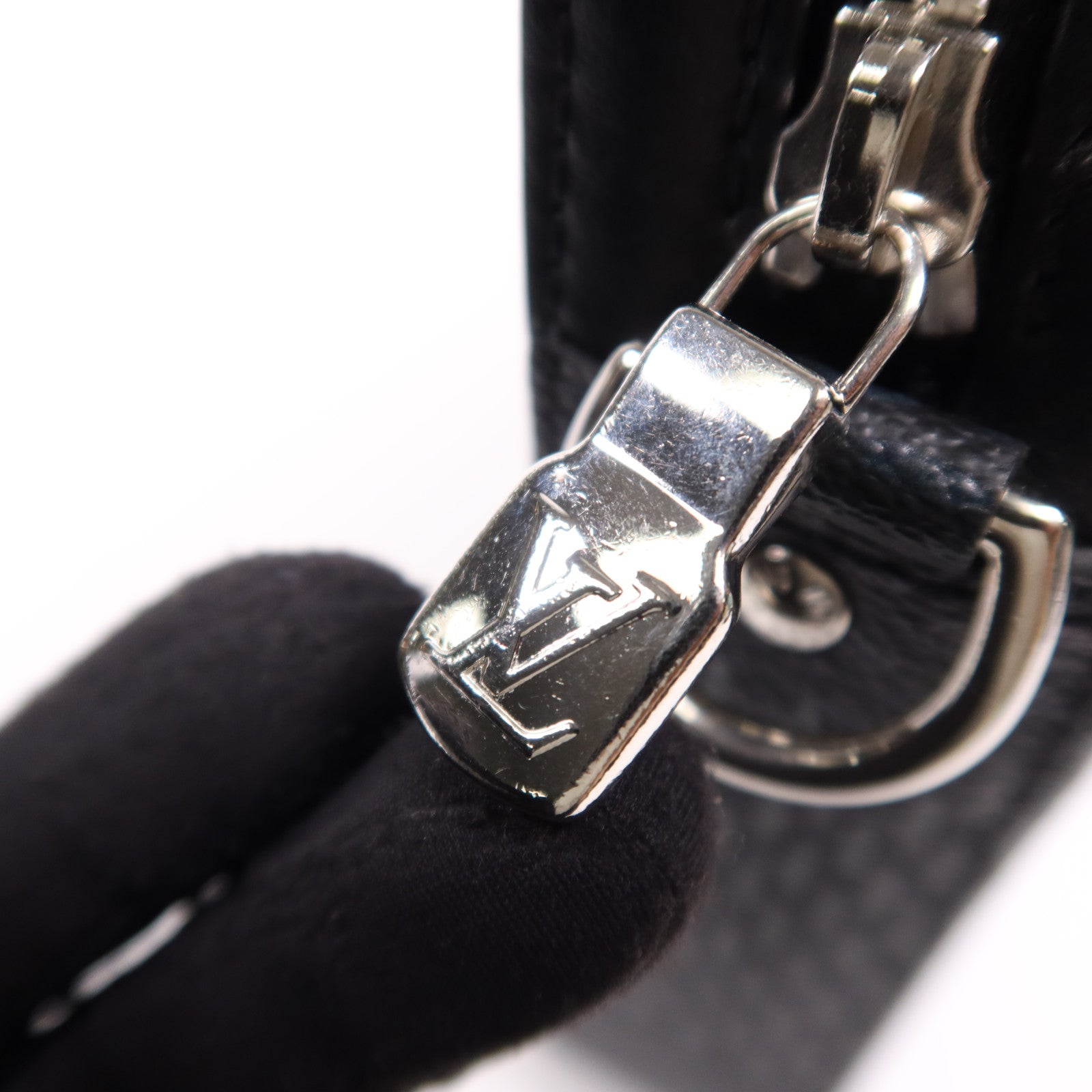 LOUIS VUITTON Damier Graphite Trio Messenger銀扣肩背袋