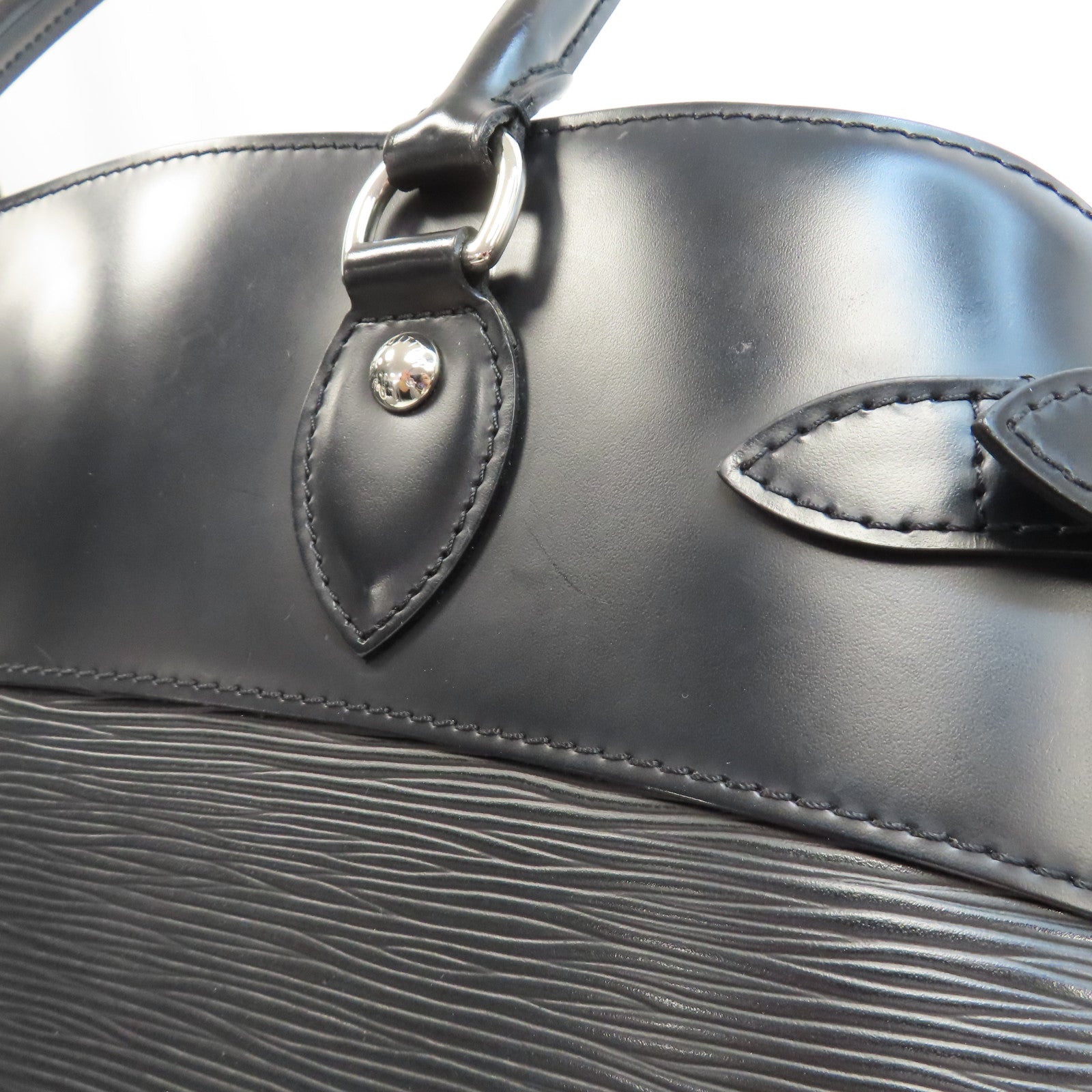 LOUIS VUITTON Epi Passy PM銀扣手挽袋黑色