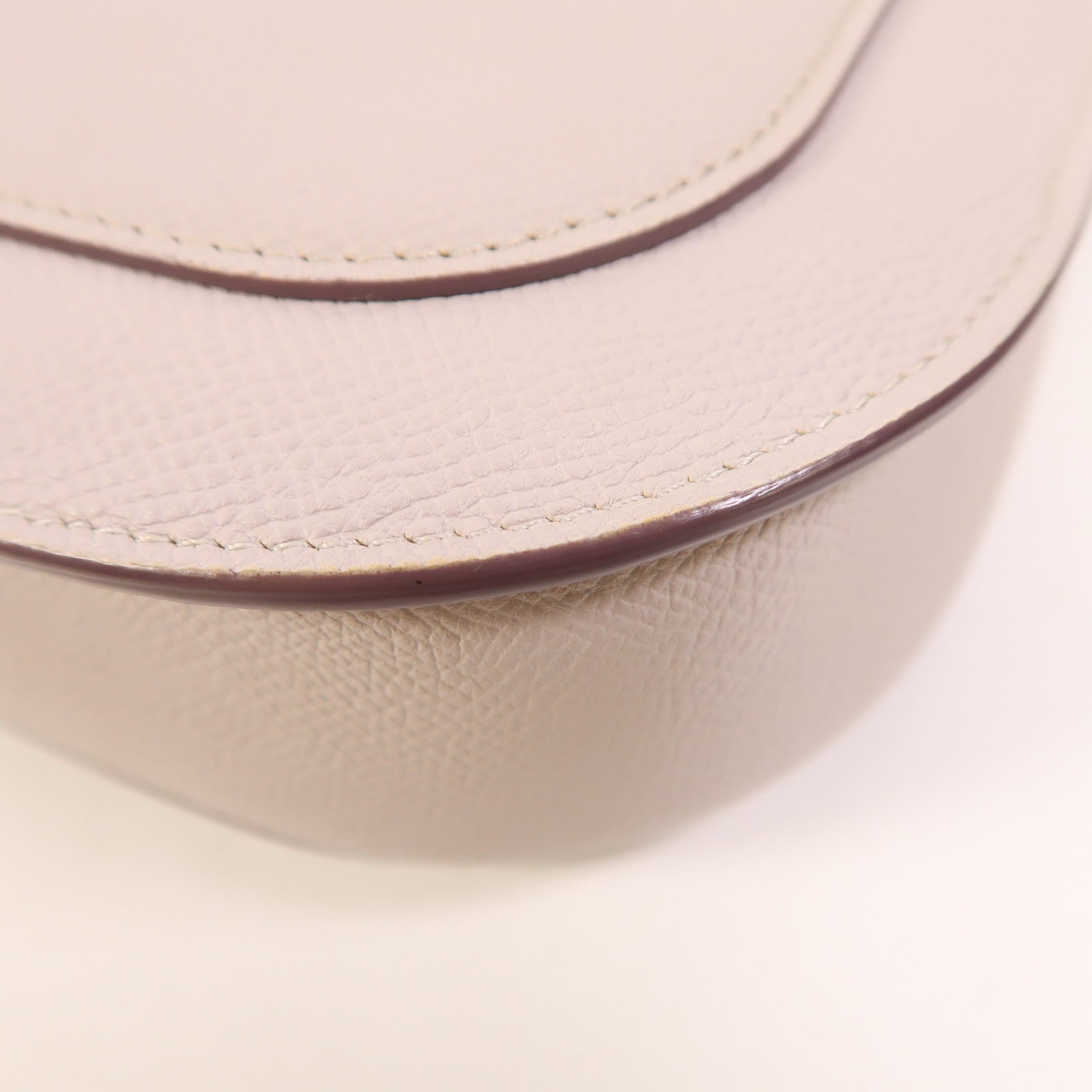 CELINE 【激減優惠】牛皮皮革Trotteur銀扣肩背袋