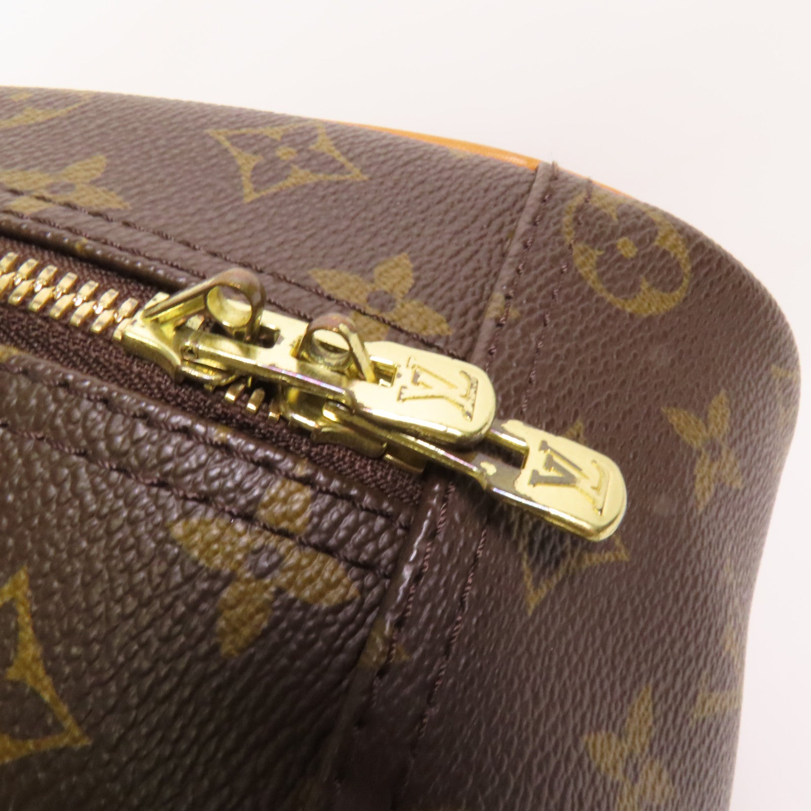 LOUIS VUITTON Monogram Trouville金扣手挽袋