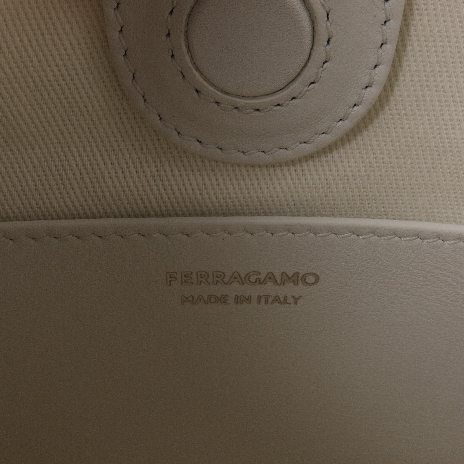 Salvatore Ferragamo 牛皮皮革/帆布Cut out肩背袋