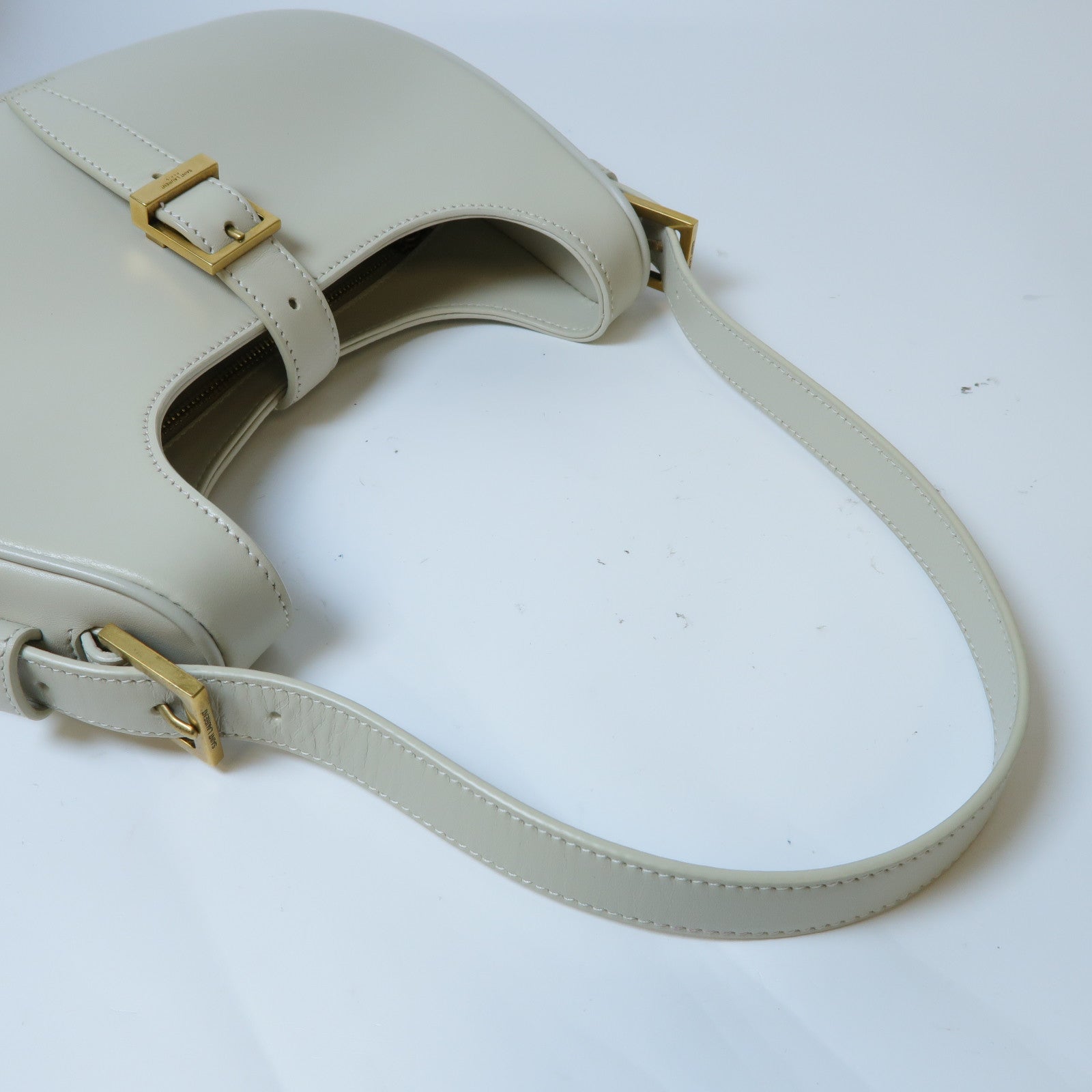 SAINT LAURENT 牛皮皮革Le Fermoir金扣肩背袋白色