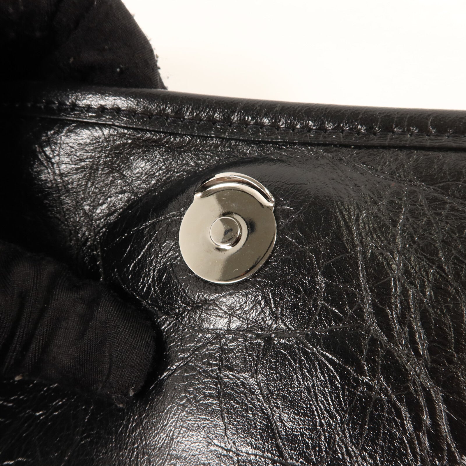 SAINT LAURENT 牛皮皮革Niki Medium鏈帶肩背袋