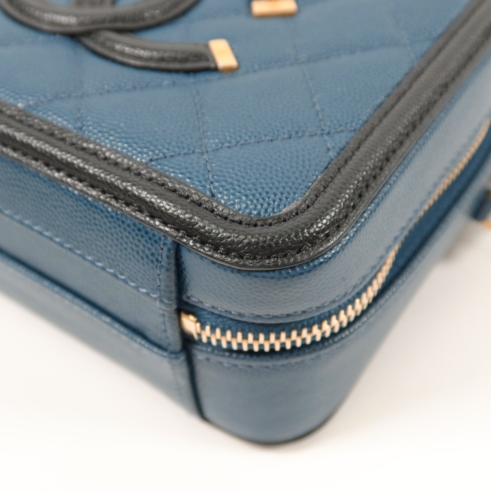 CHANEL 牛皮皮革CC Filigree Vanity Case Small手挽肩背兩用袋