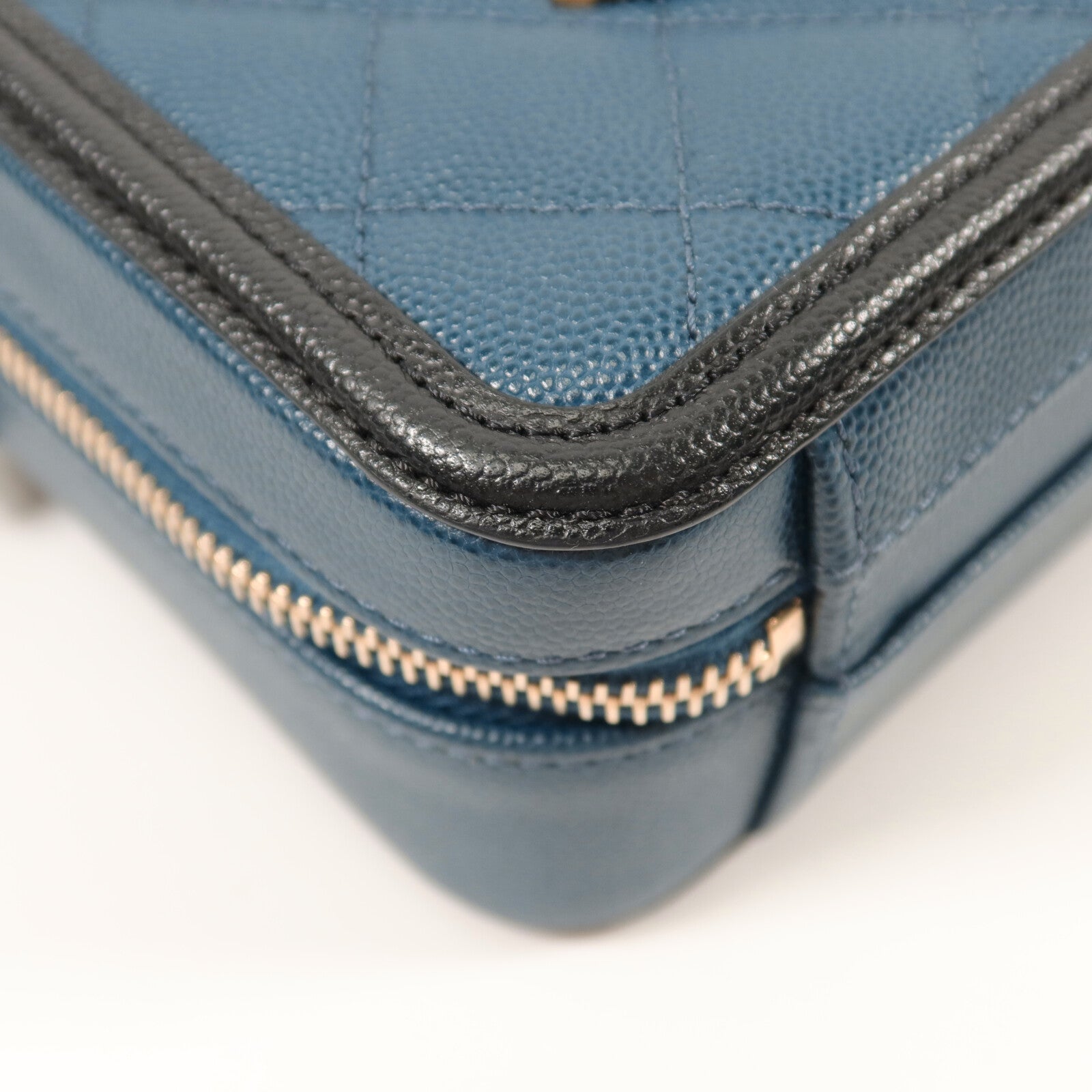 CHANEL 牛皮皮革CC Filigree Vanity Case Small手挽肩背兩用袋