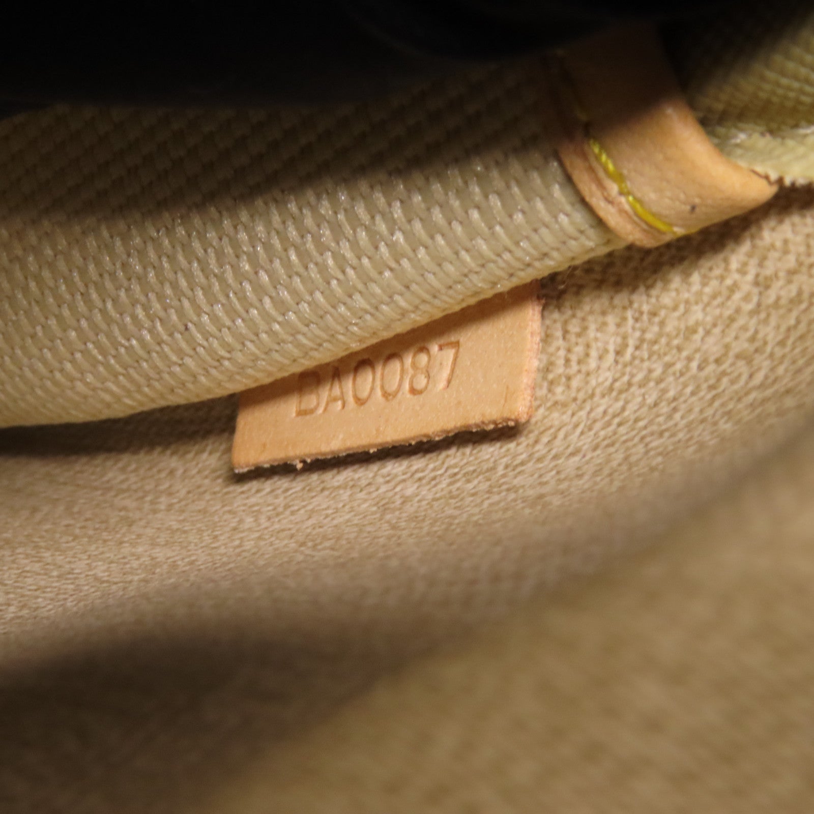 LOUIS VUITTON Monogram Trouville金扣手挽袋
