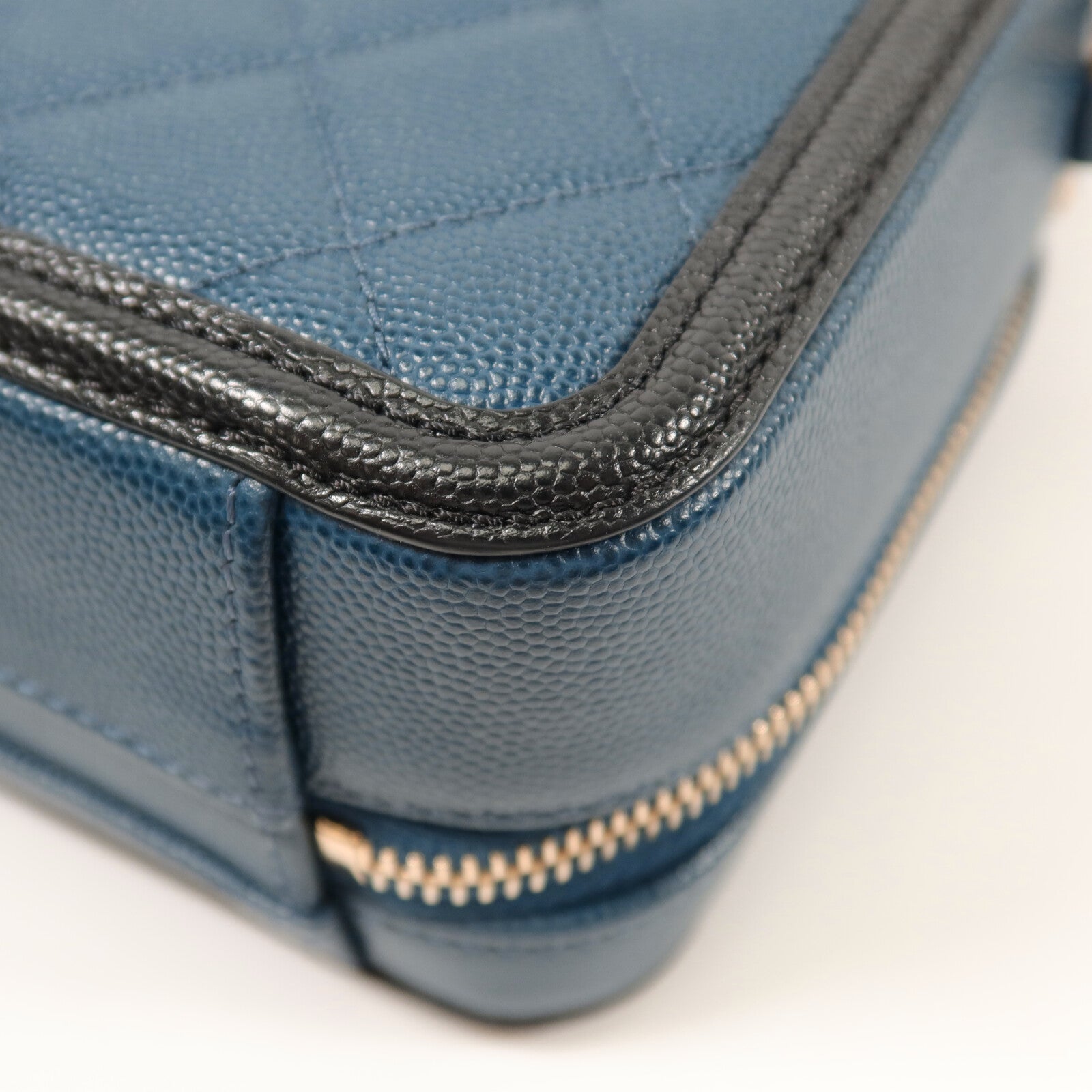 CHANEL 牛皮皮革CC Filigree Vanity Case Small手挽肩背兩用袋