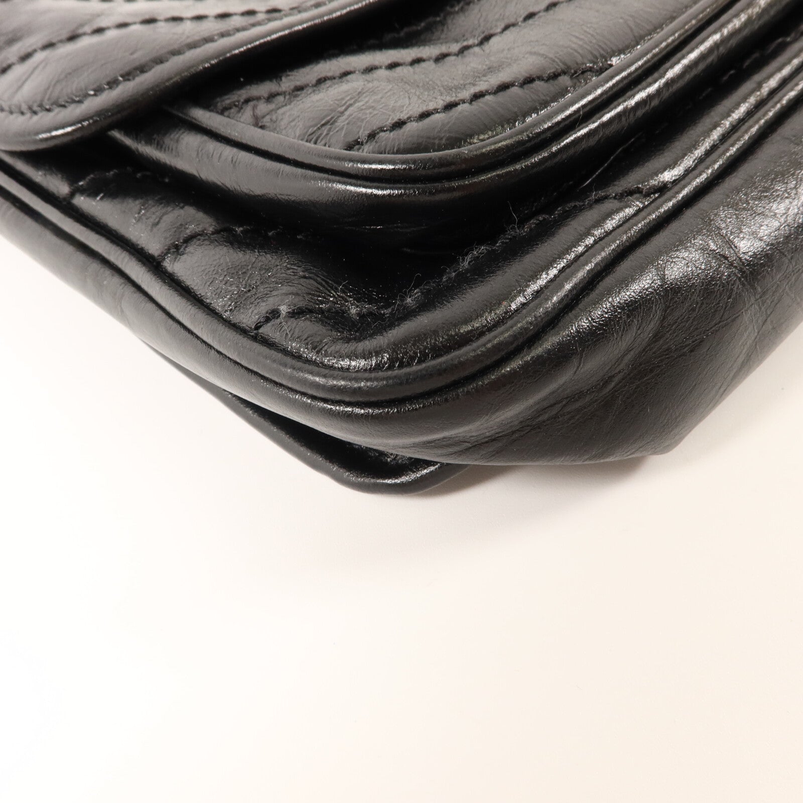 SAINT LAURENT 牛皮皮革Niki Medium鏈帶肩背袋