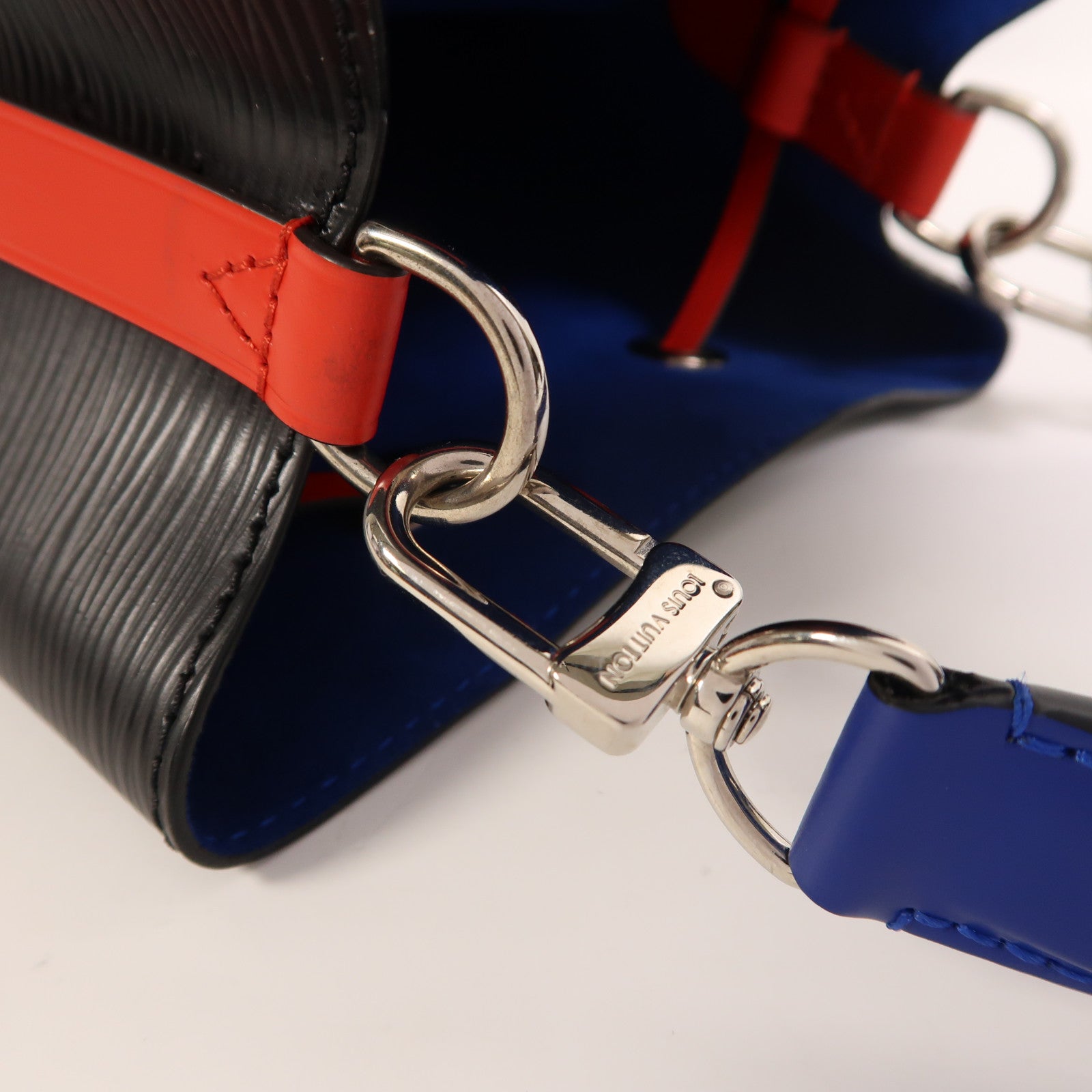 LOUIS VUITTON Epi Neo Noe BB銀扣手挽肩背兩用袋