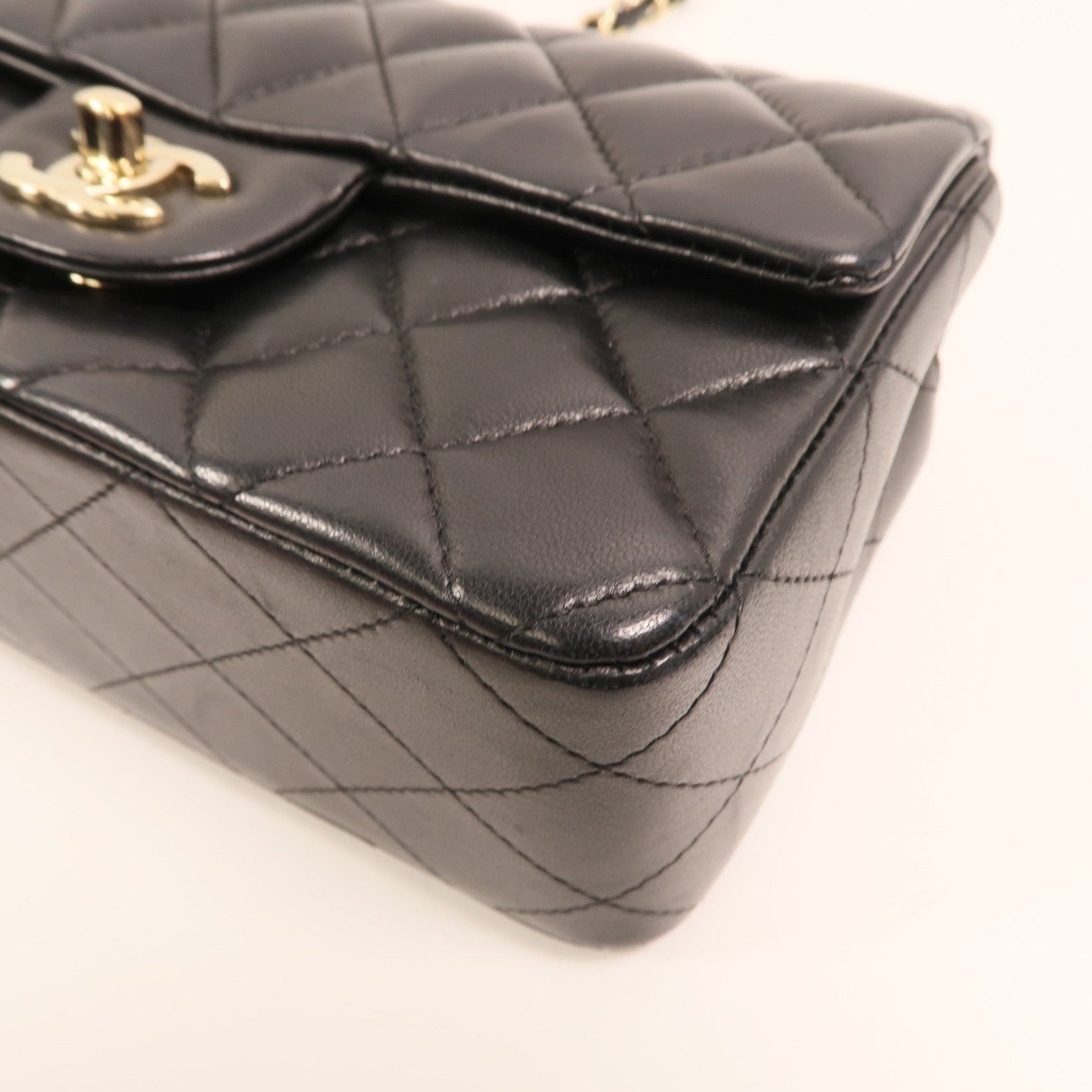 CHANEL 羊皮皮革Classic 20金扣鏈帶肩背袋