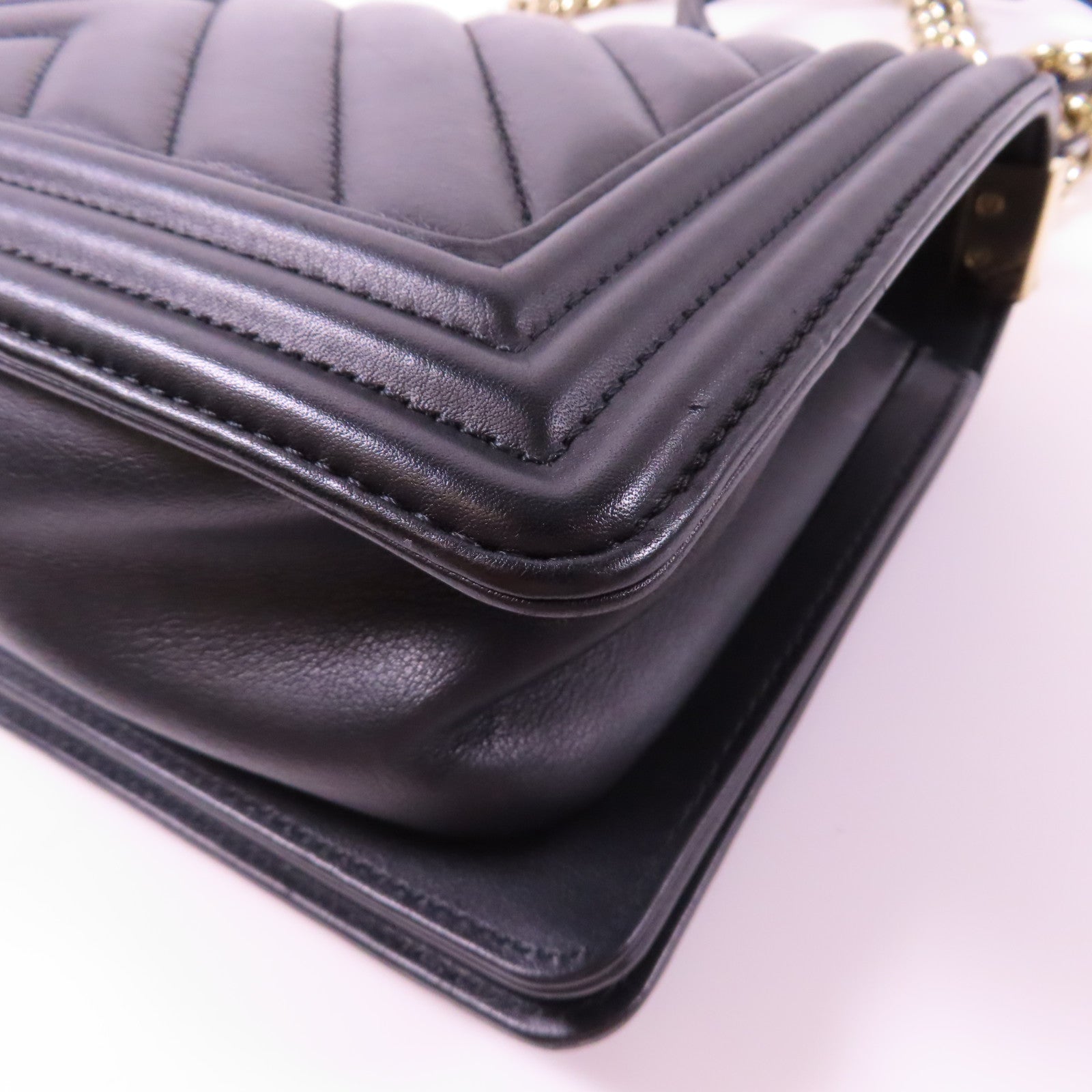 CHANEL 【激減優惠】斜紋羊皮皮革Boy 25金扣鏈帶肩背袋黑色
