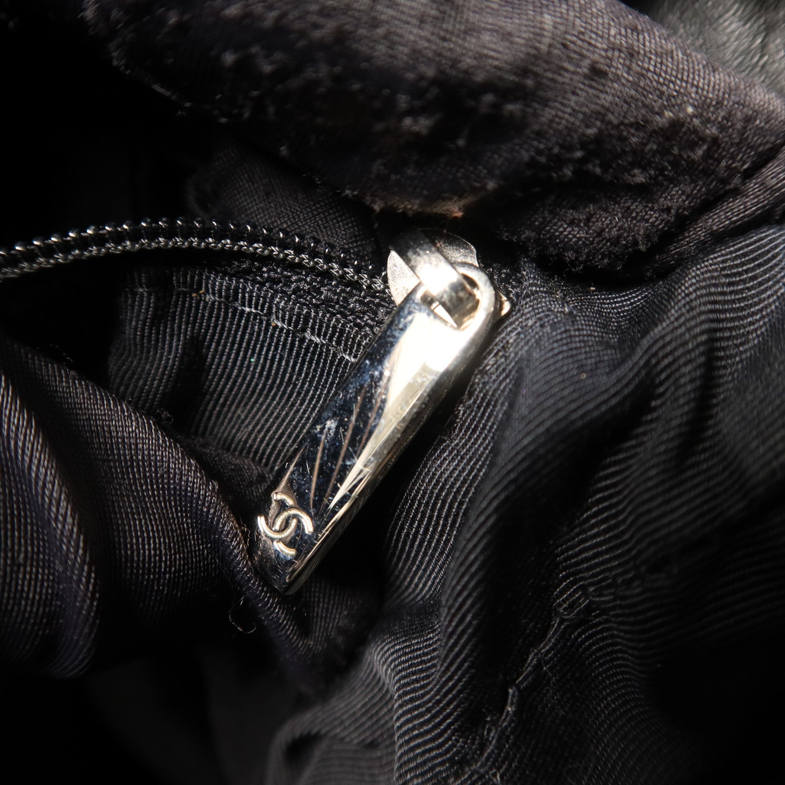 CHANEL 羊皮皮革Shoulder Bag銀扣肩背袋