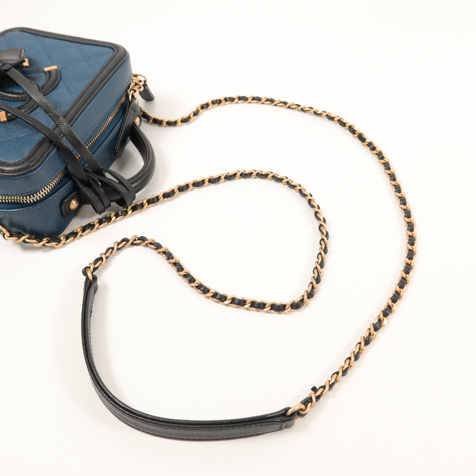 CHANEL 牛皮皮革CC Filigree Vanity Case Small手挽肩背兩用袋