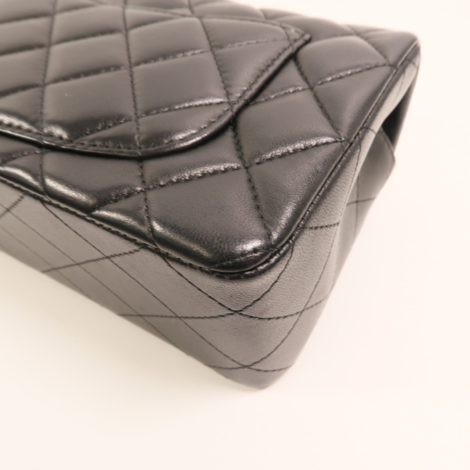 CHANEL 羊皮皮革Classic 20金扣鏈帶肩背袋
