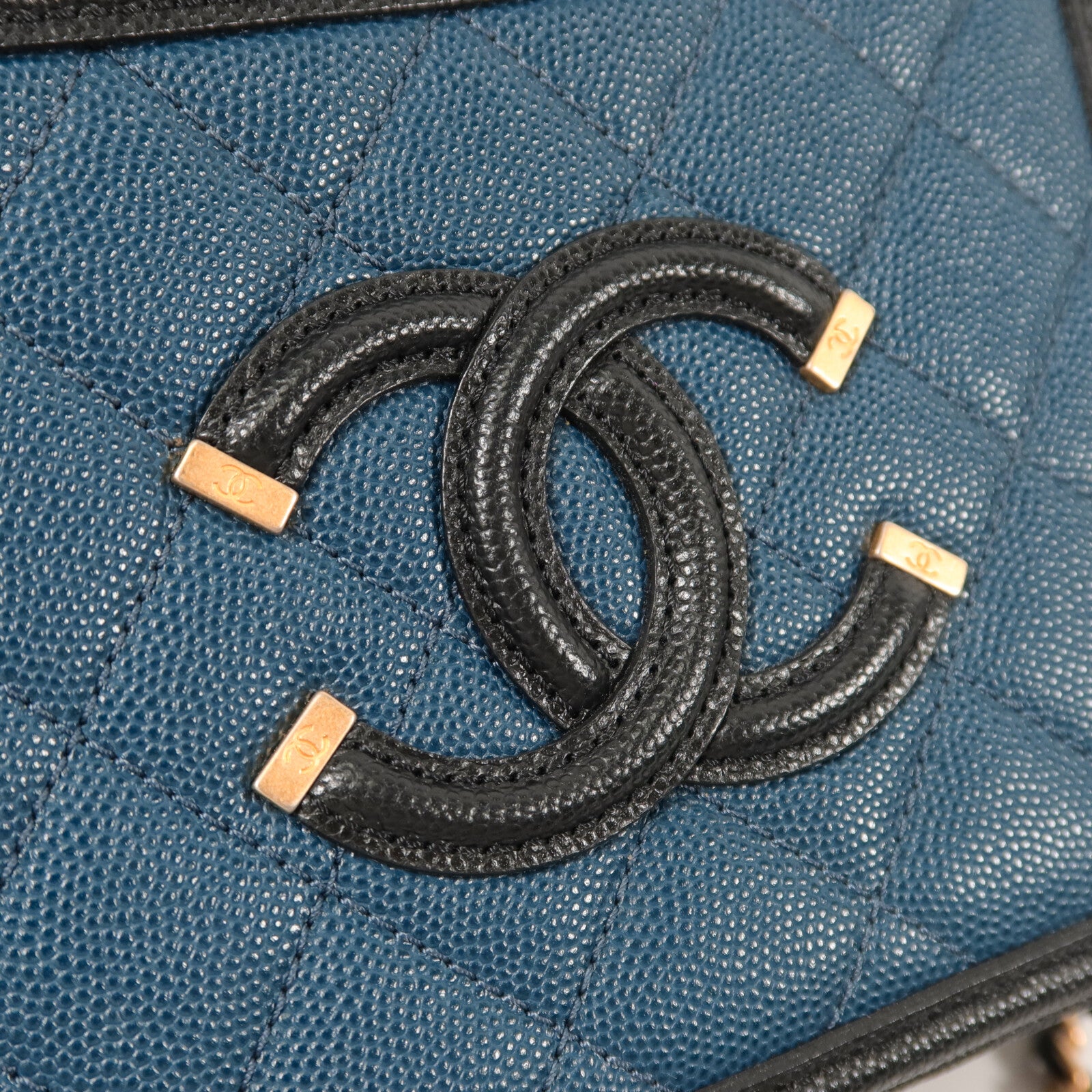CHANEL 牛皮皮革CC Filigree Vanity Case Small手挽肩背兩用袋