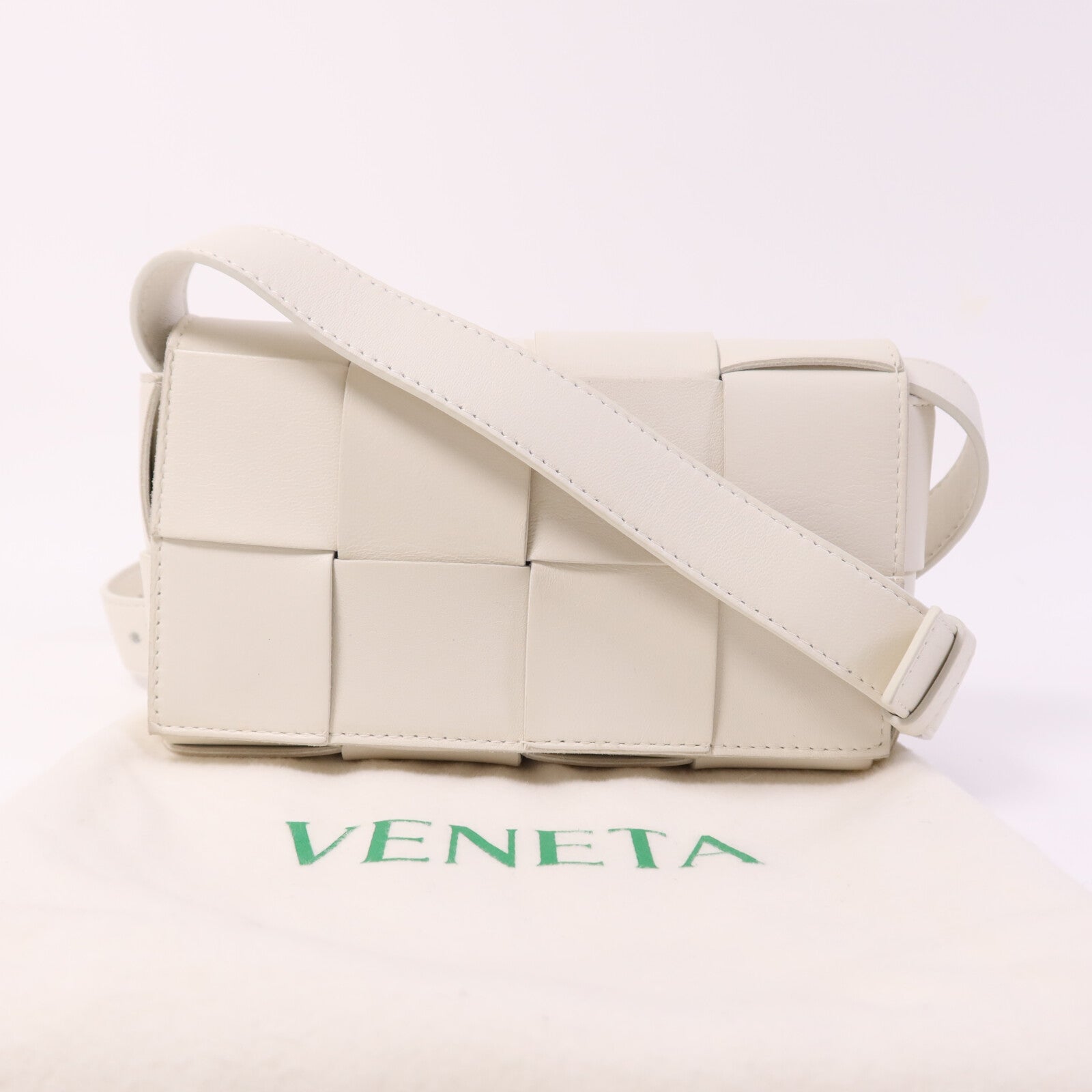 BOTTEGA VENETA 【激減優惠】牛皮皮革Cassette Bag肩背袋