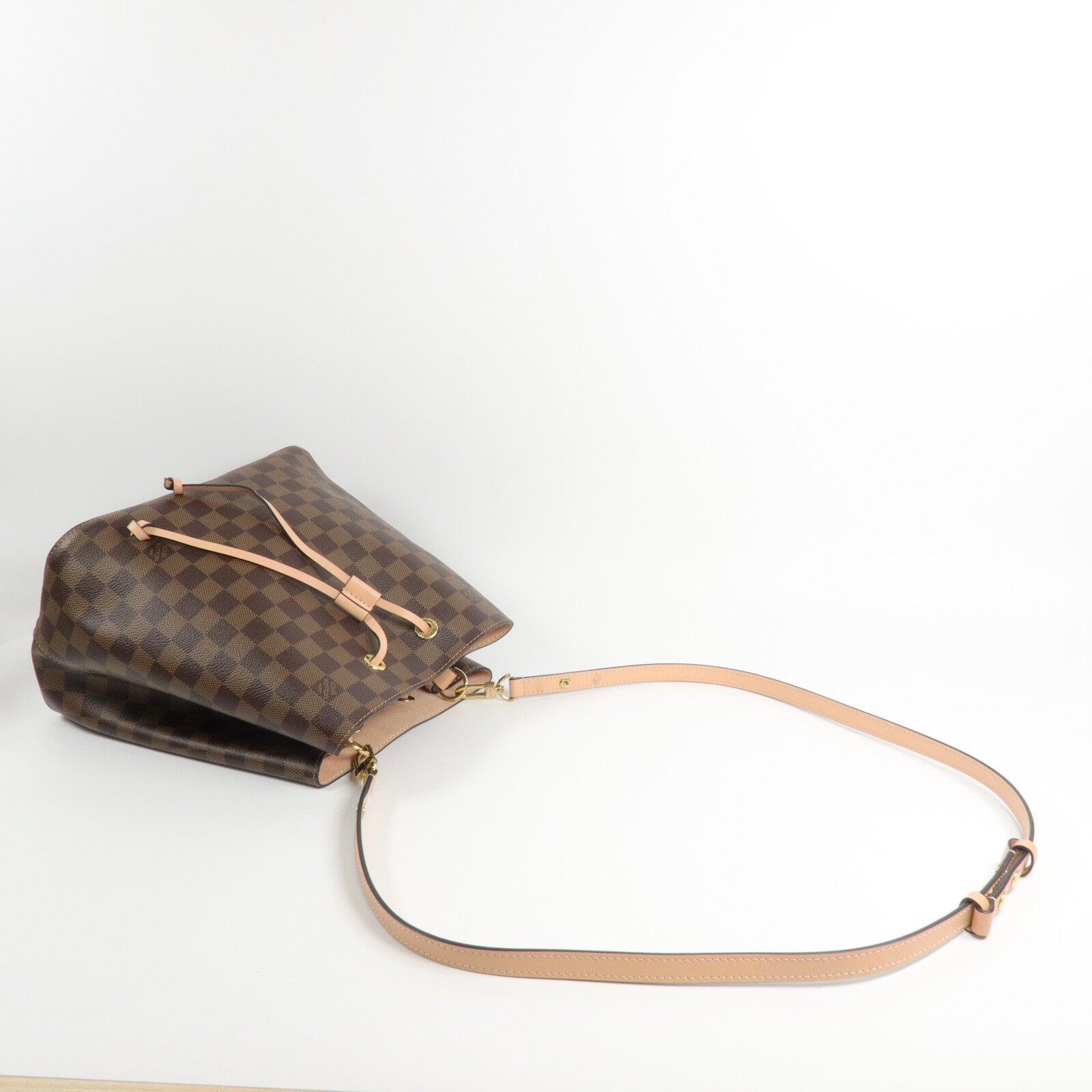 LOUIS VUITTON Damier NeoNoe肩背袋