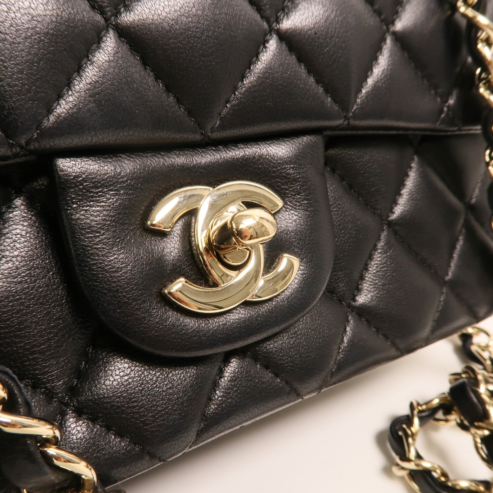 CHANEL 羊皮皮革Classic 20金扣鏈帶肩背袋