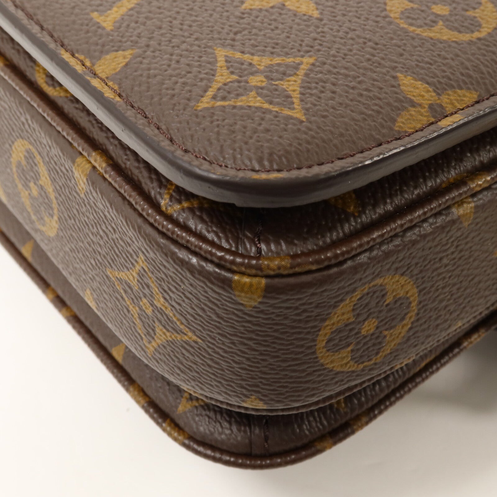 LOUIS VUITTON Monogram Pochette Metis East West手挽肩背兩用袋