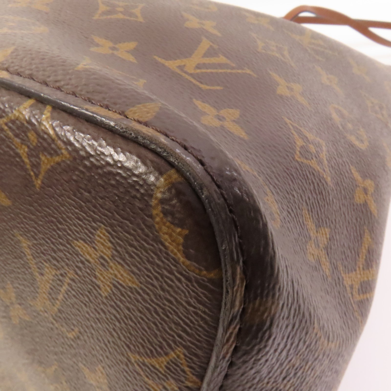 LOUIS VUITTON 【激減優惠】Monogram NeoNoe MM金扣肩背袋