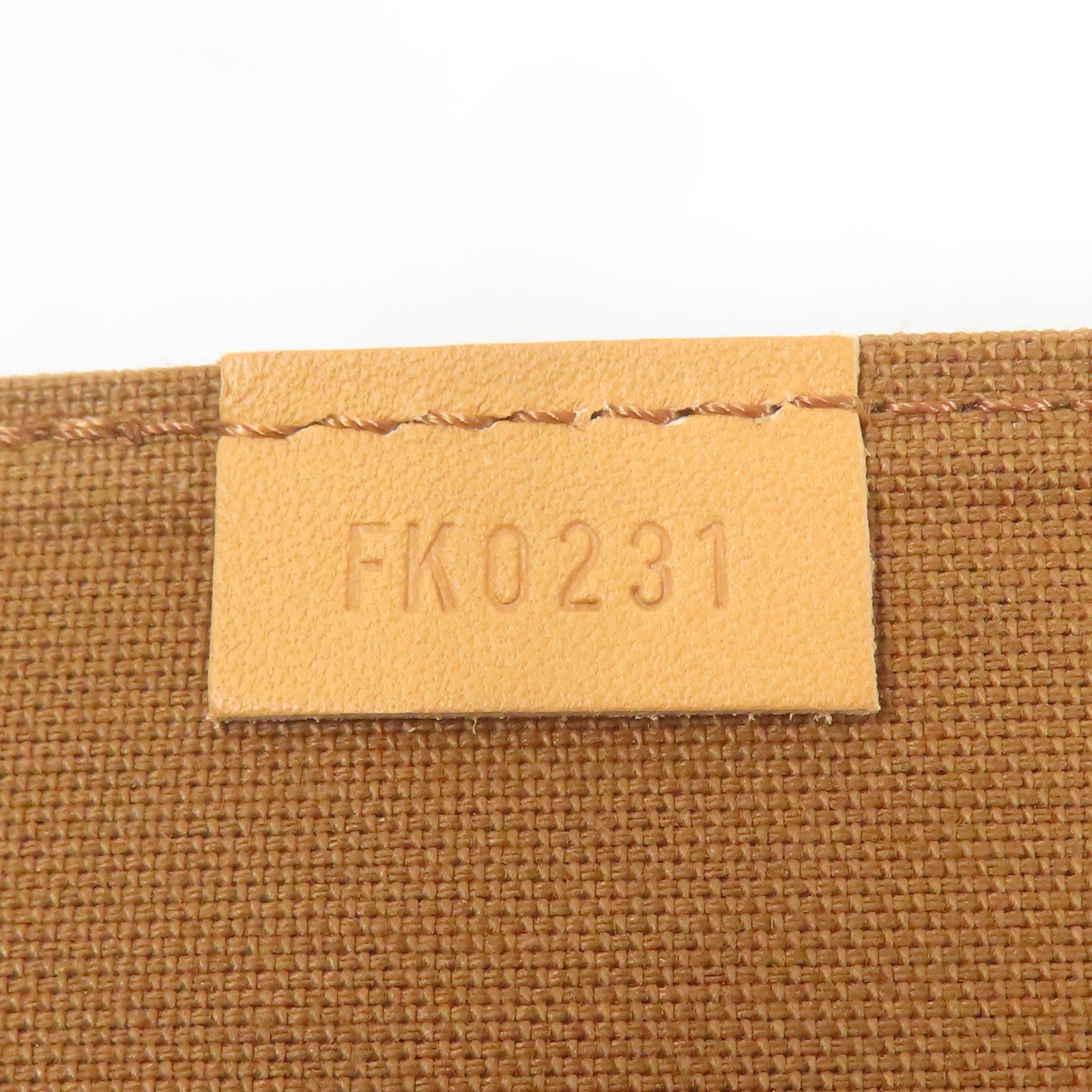 LOUIS VUITTON 【激減優惠】Monogram Petit Sac Plat金扣手挽肩背兩用袋Monogram Petit Sac Plat金扣手挽肩背兩用袋