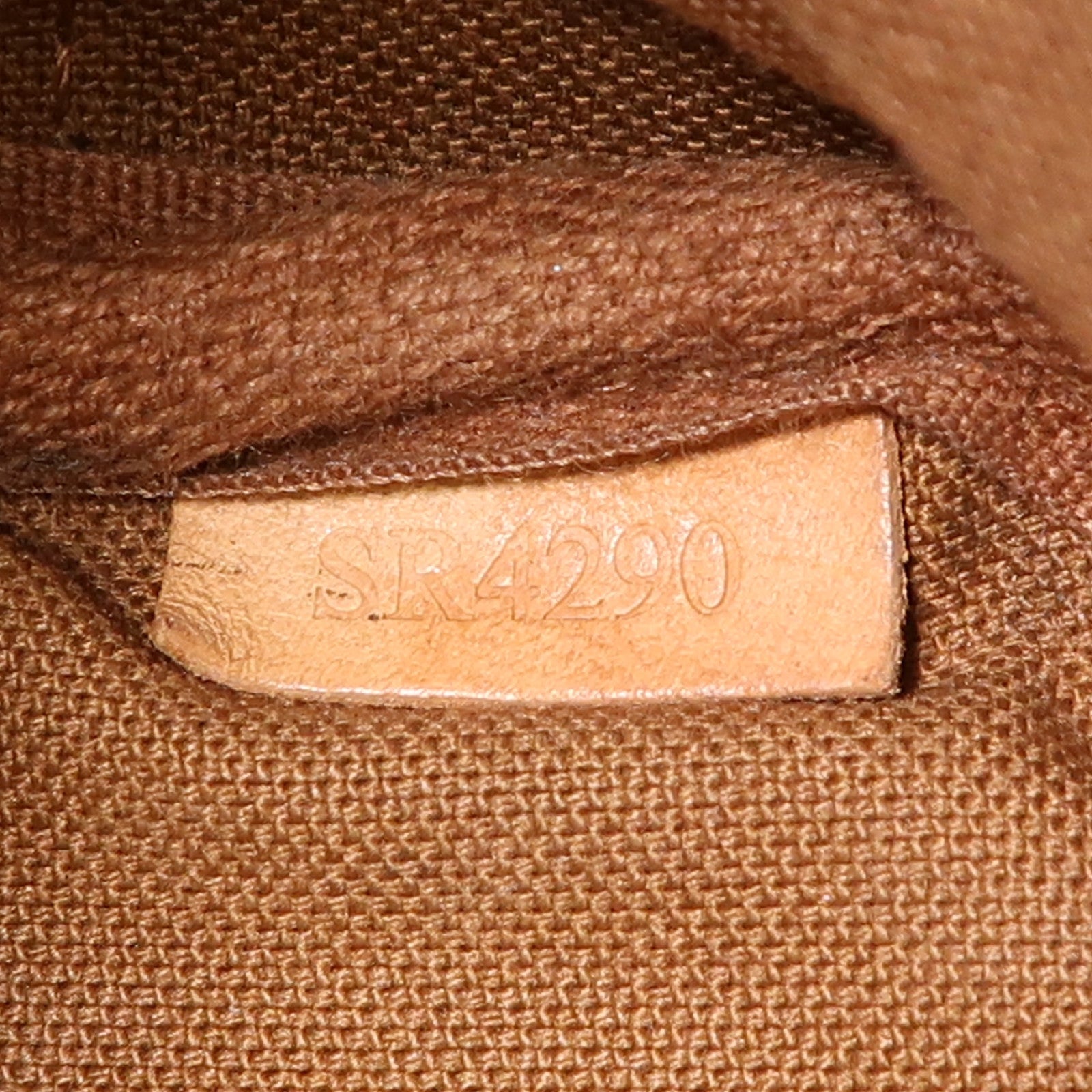 LOUIS VUITTON Monogram Nano Noe金扣肩背袋