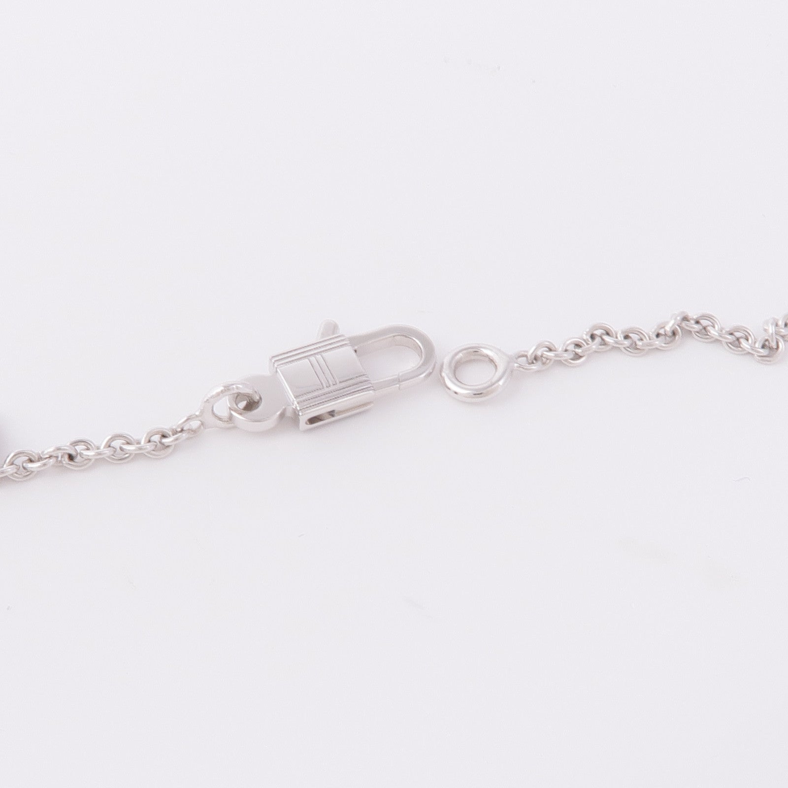 HERMES 18K白金Amulettes Constance Pendant鑽石項鍊