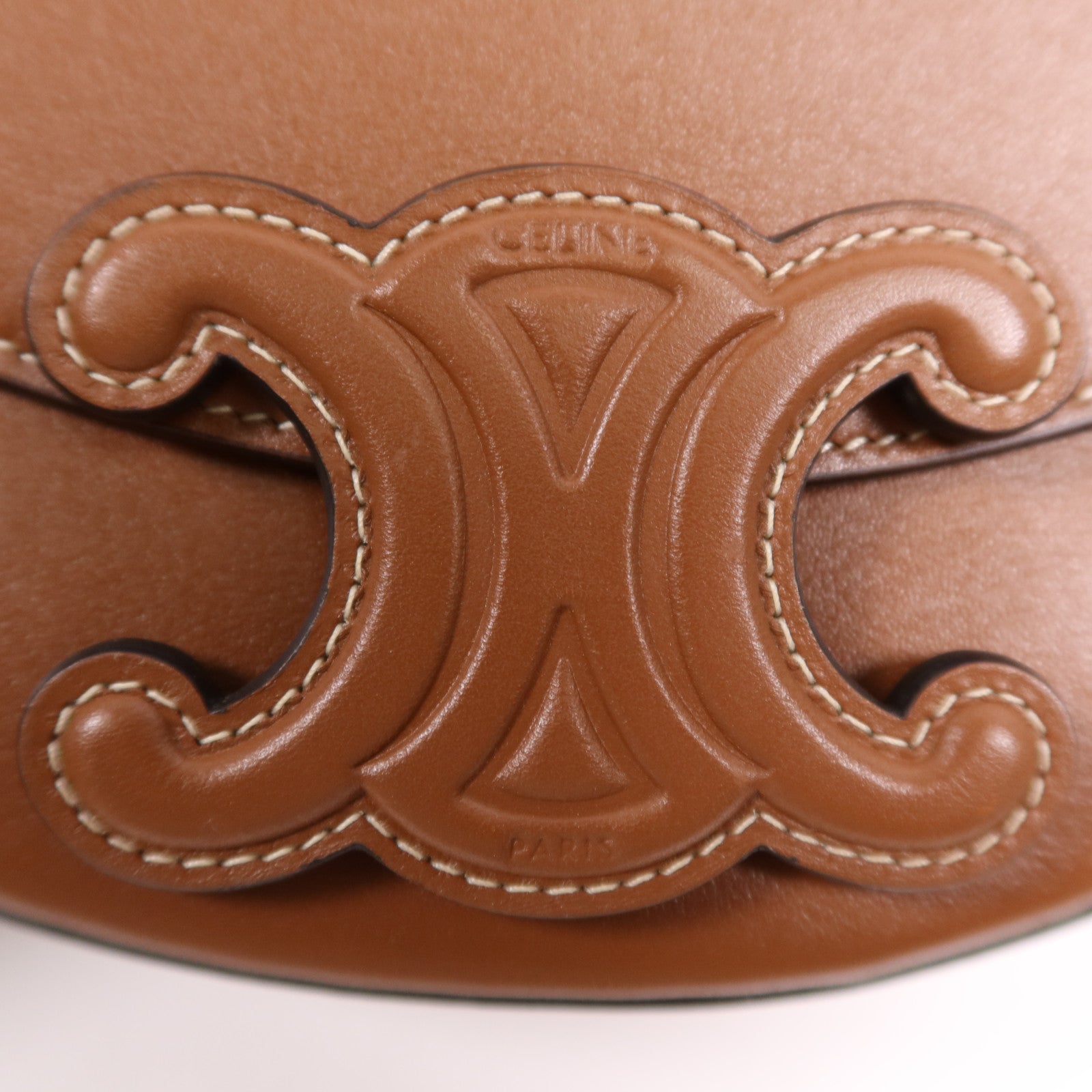 CELINE 牛皮皮革Besace Cuir金扣肩背袋