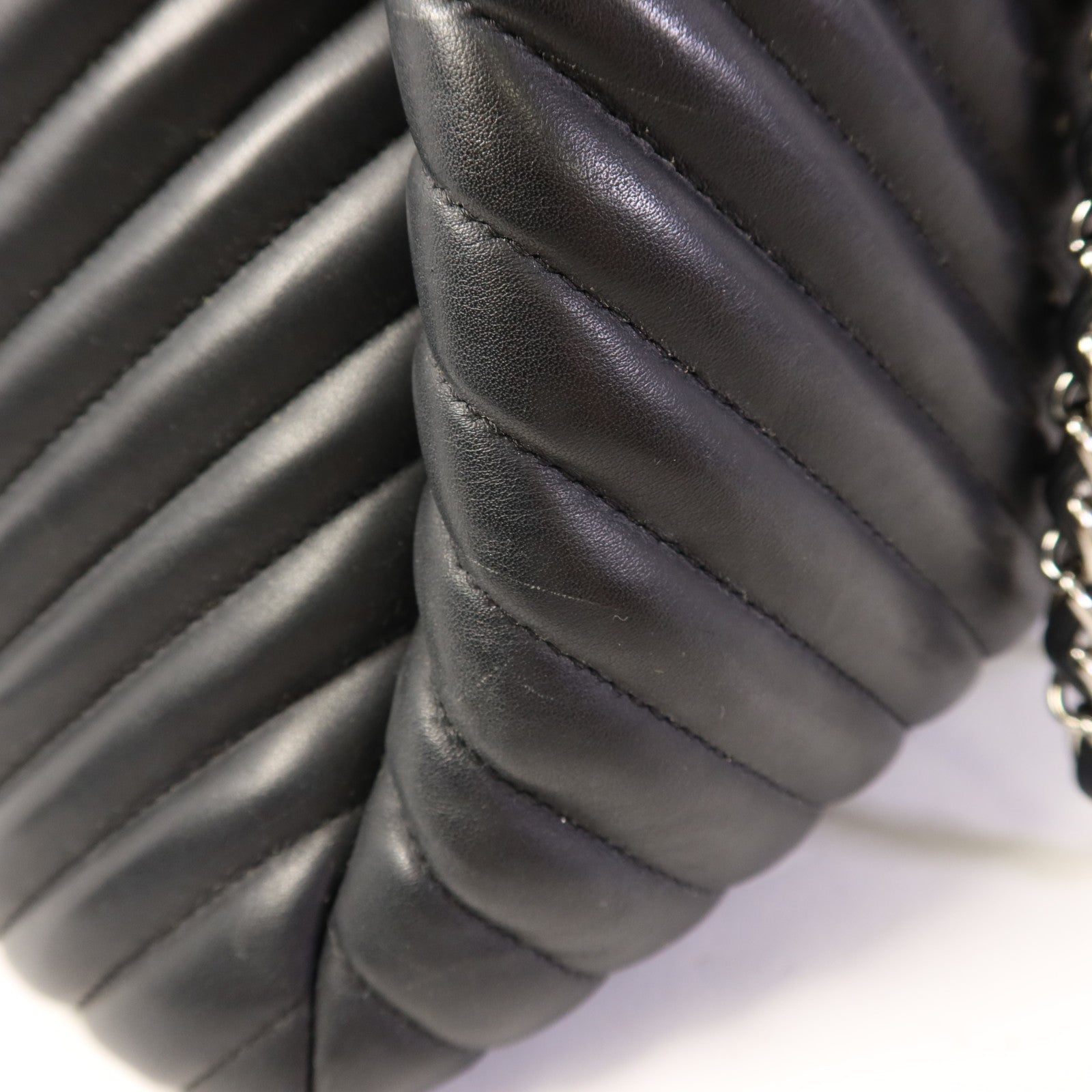 CHANEL 羊皮皮革Shoulder Bag銀扣肩背袋