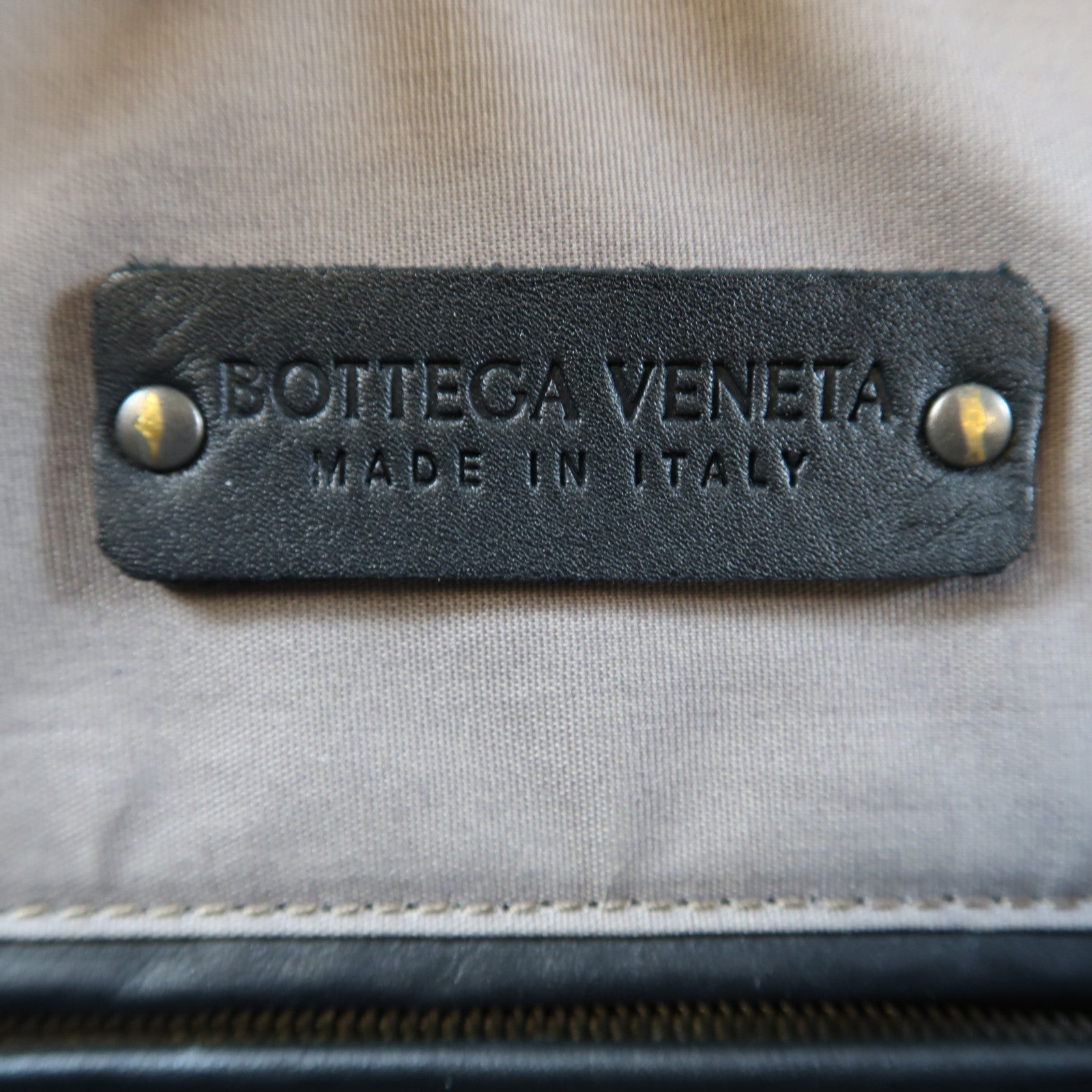 BOTTEGA VENETA 織紋牛皮皮革Shoulder Bag手挽肩背兩用袋黑色