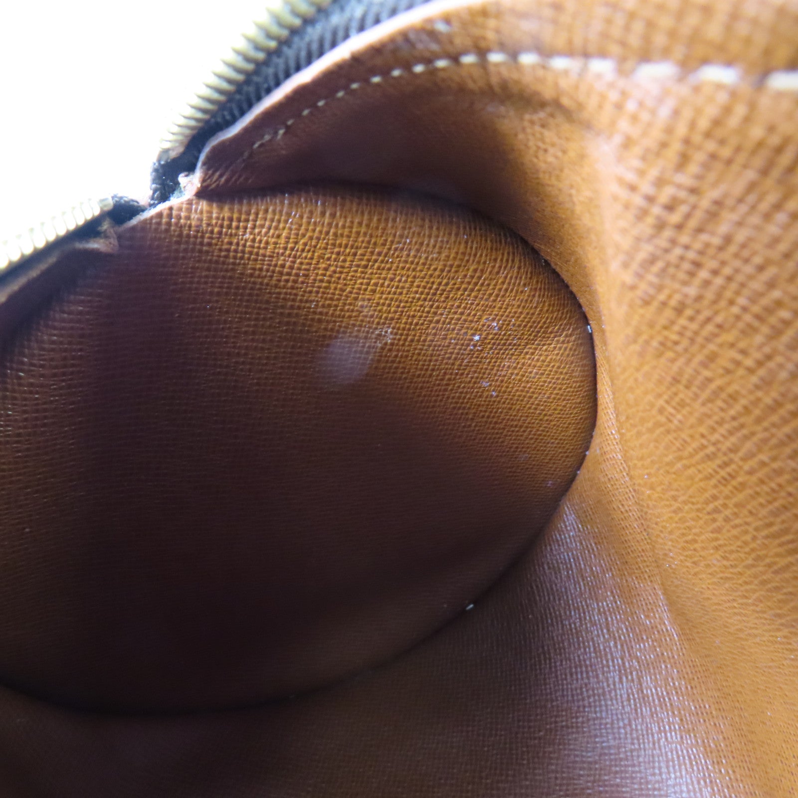 LOUIS VUITTON Monogram Papillon金扣手挽袋