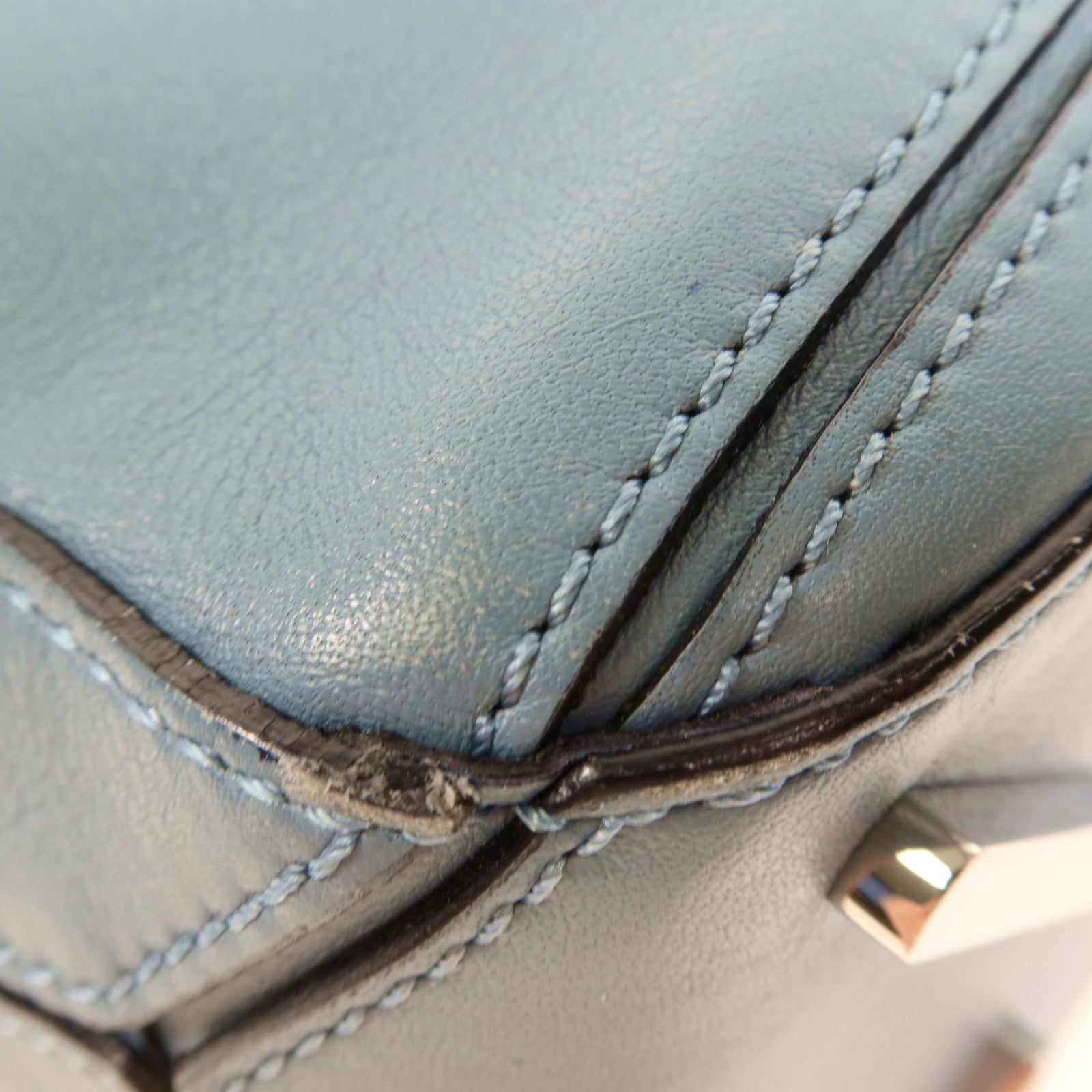 LOEWE 牛皮皮革Puzzle Small銀扣手挽肩背兩用袋