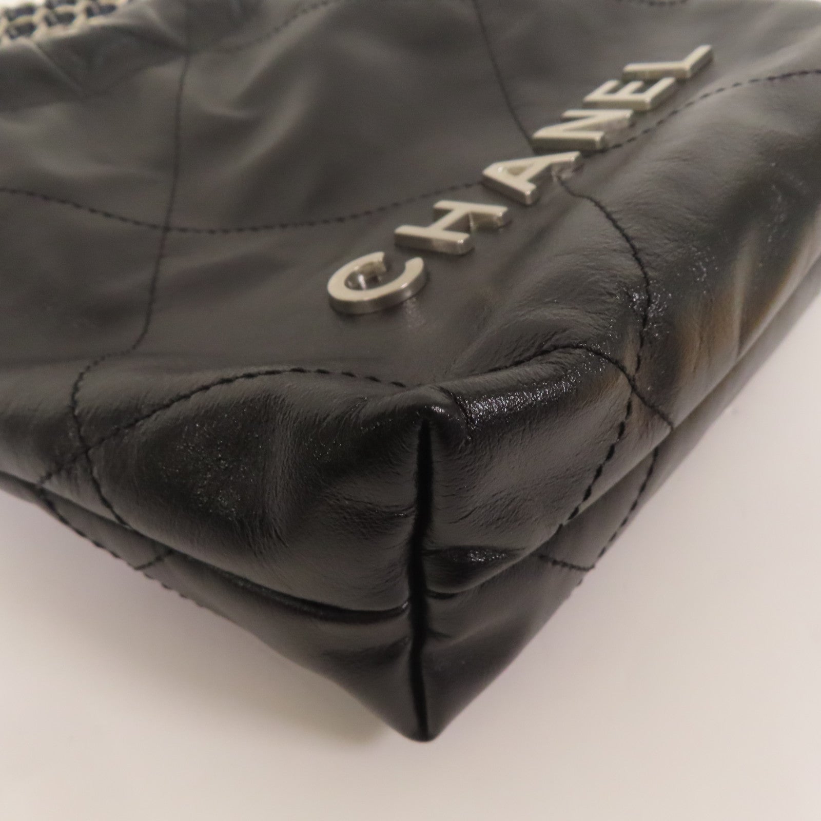 CHANEL 牛皮皮革Mini 22銀扣手挽肩背兩用袋黑色