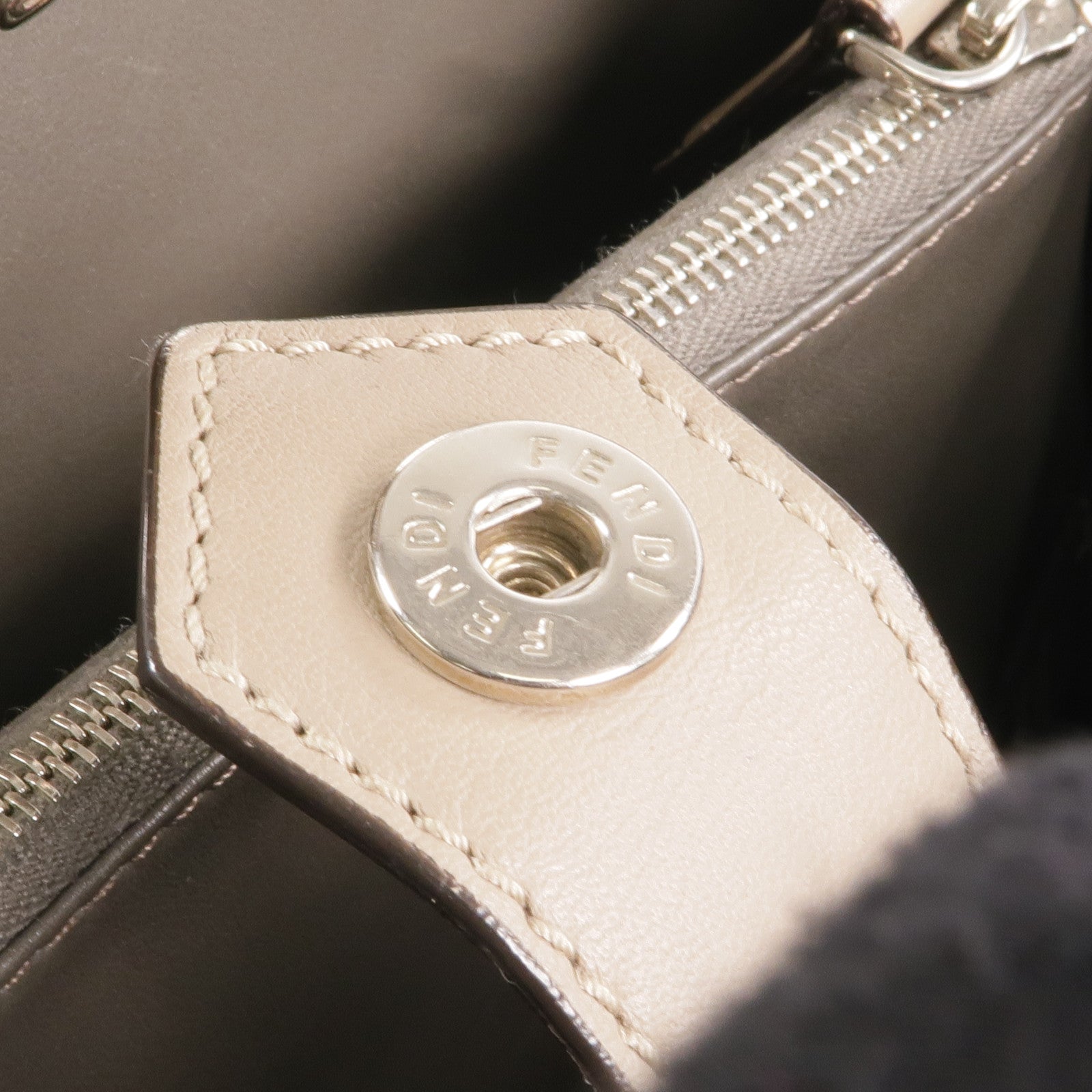 FENDI 牛皮皮革2 Jours Bag Small銀扣手挽肩背兩用袋