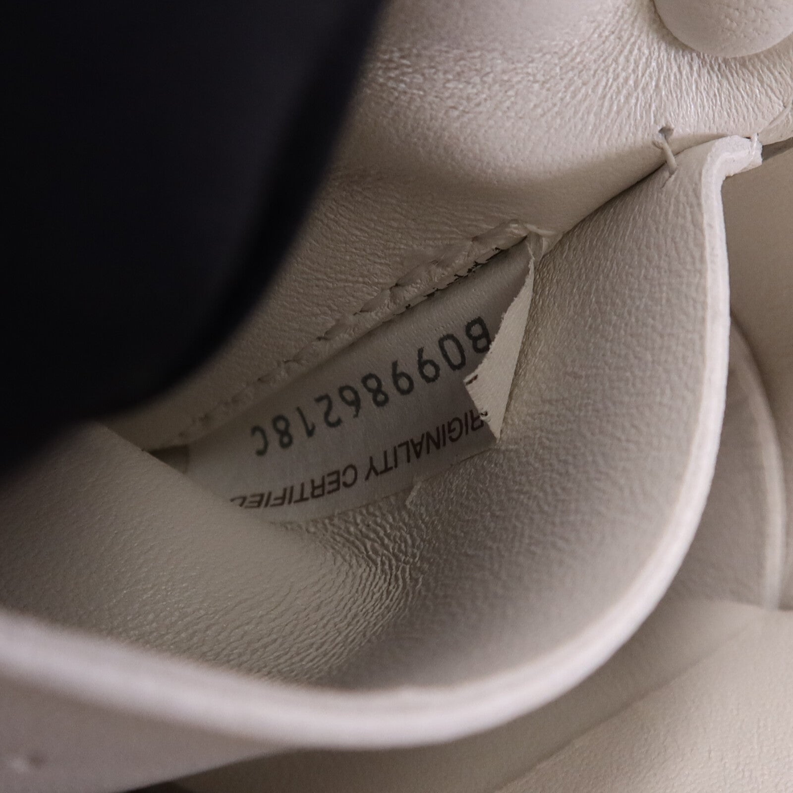 BOTTEGA VENETA 牛皮皮革Cassette Bag肩背袋