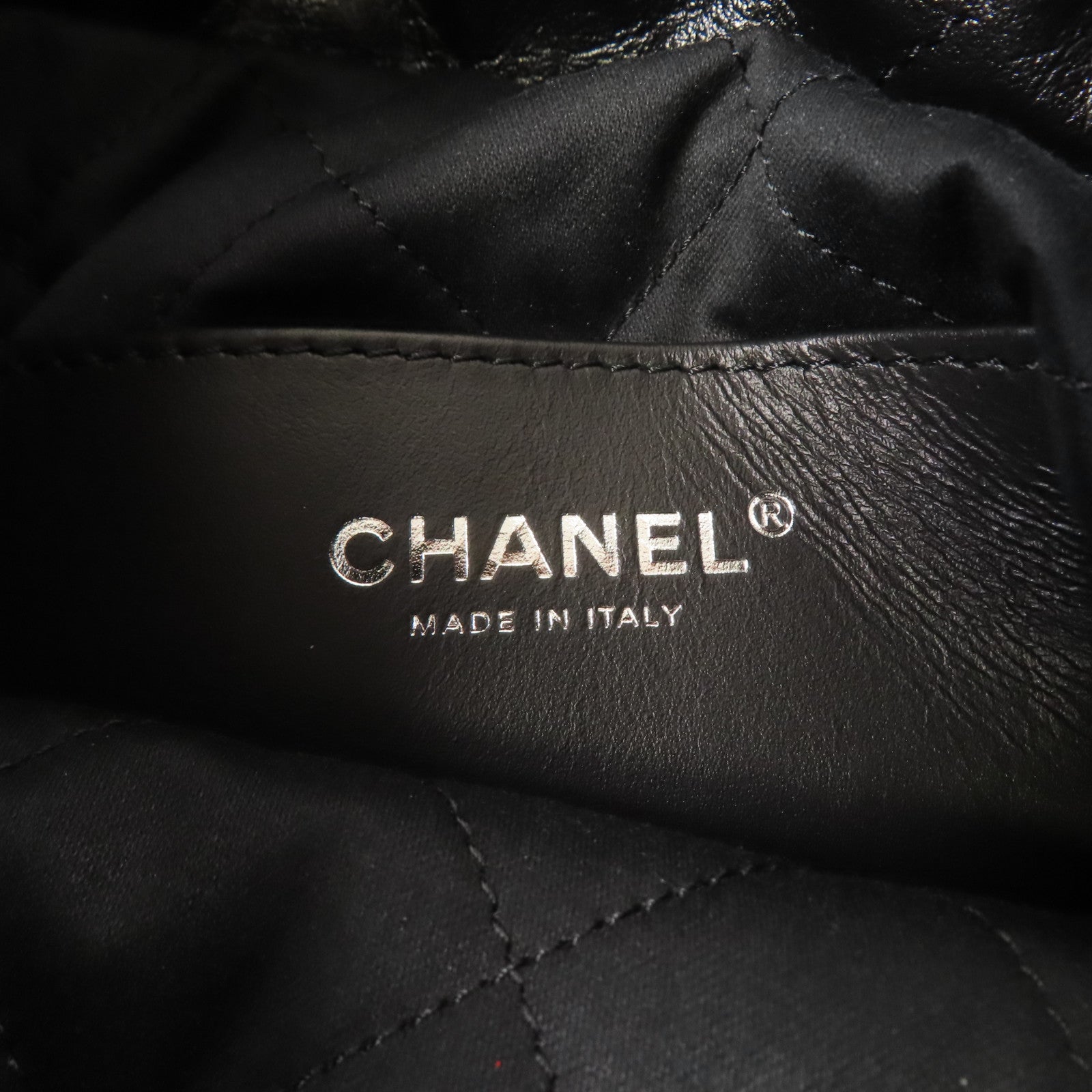 CHANEL 牛皮皮革Mini 22銀扣手挽肩背兩用袋黑色
