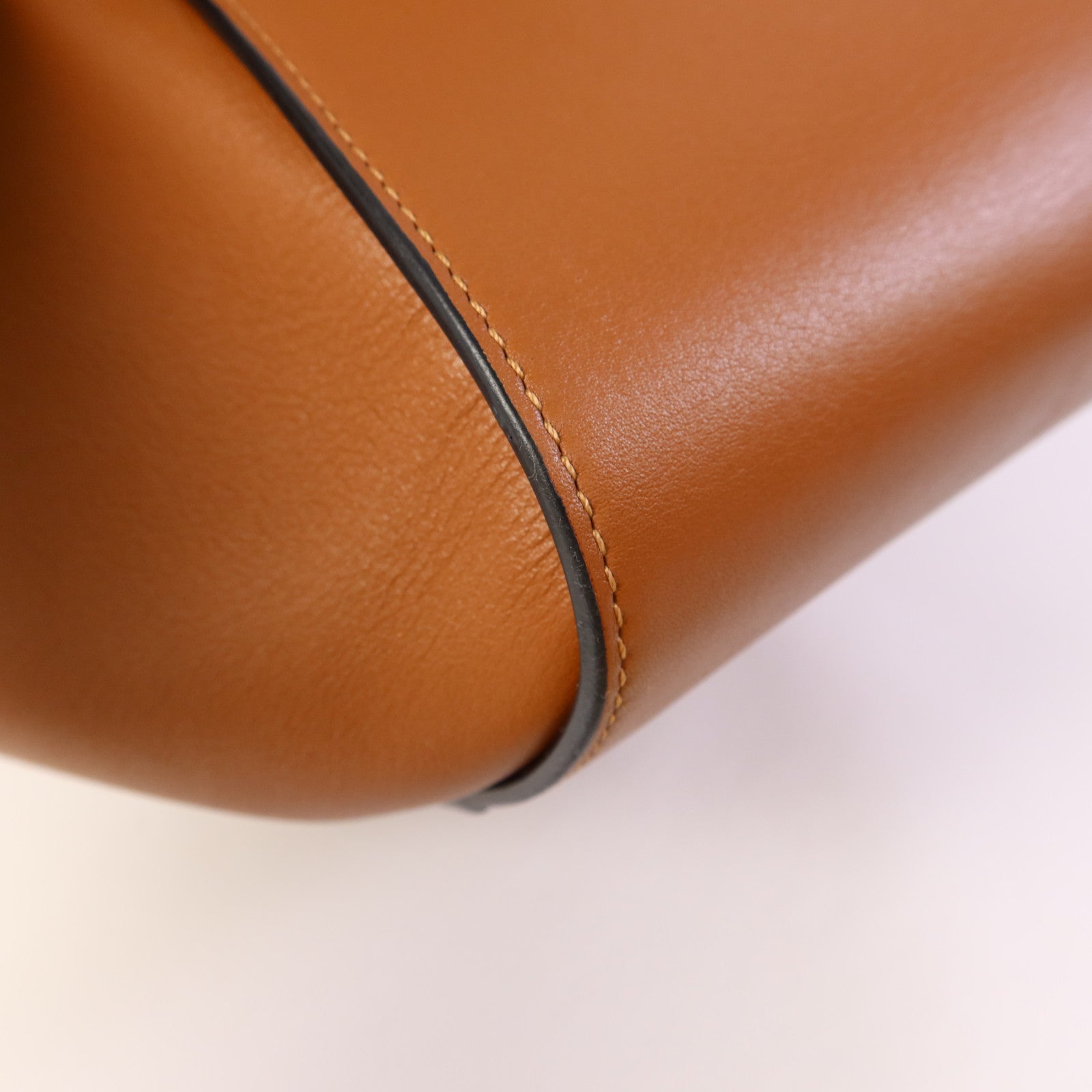 LOEWE 牛皮皮革Hammock Small銀扣手挽肩背兩用袋