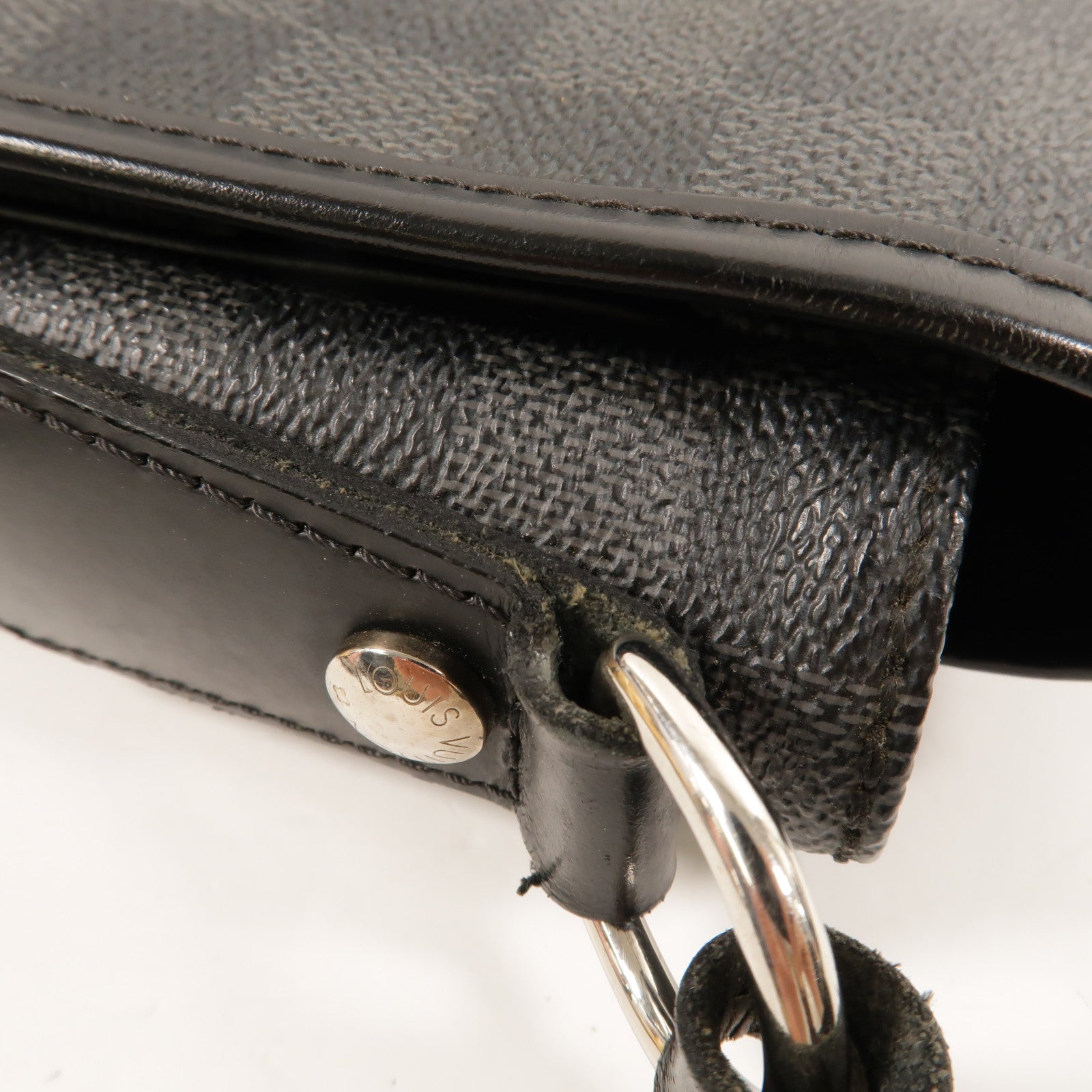 LOUIS VUITTON Damier Graghite Daniel MM銀扣肩背袋