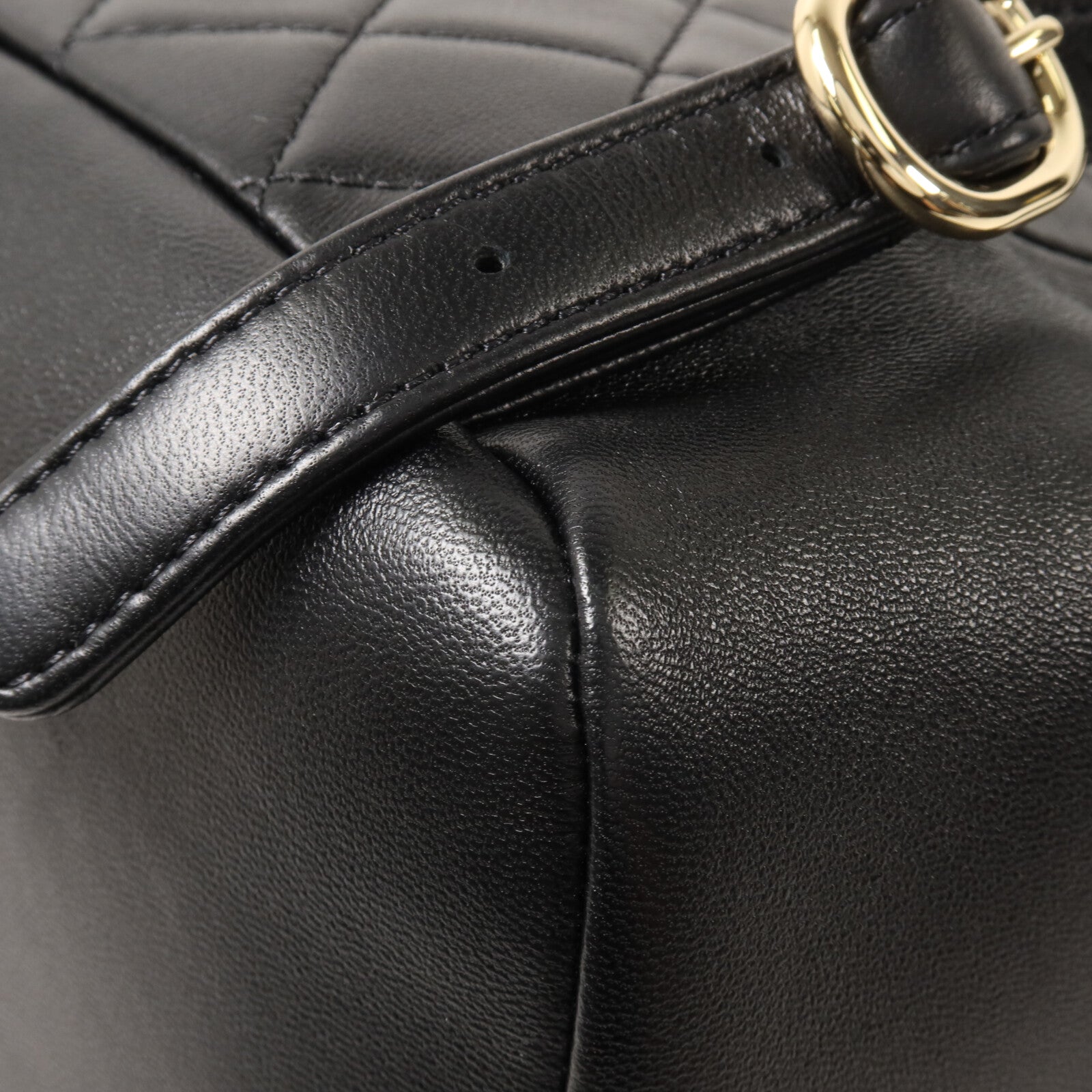 CHANEL 羊皮皮革Duma Backpack鏈帶背包
