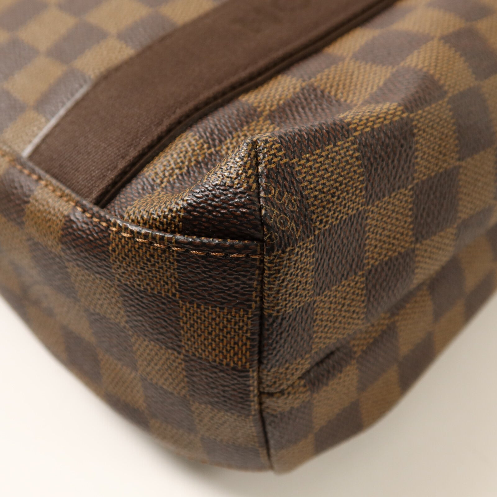 LOUIS VUITTON Damier Beaubourg金扣手挽袋