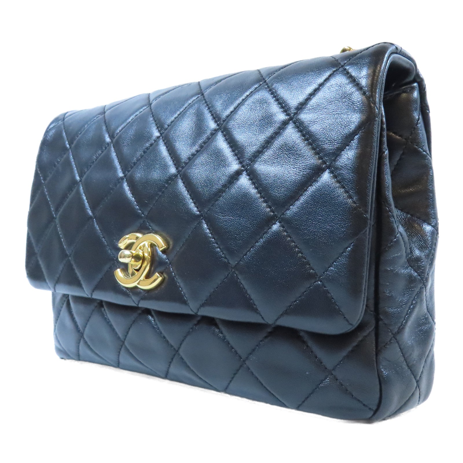 CHANEL 羊皮皮革Chain Flap Bag金扣鏈帶肩背袋黑色