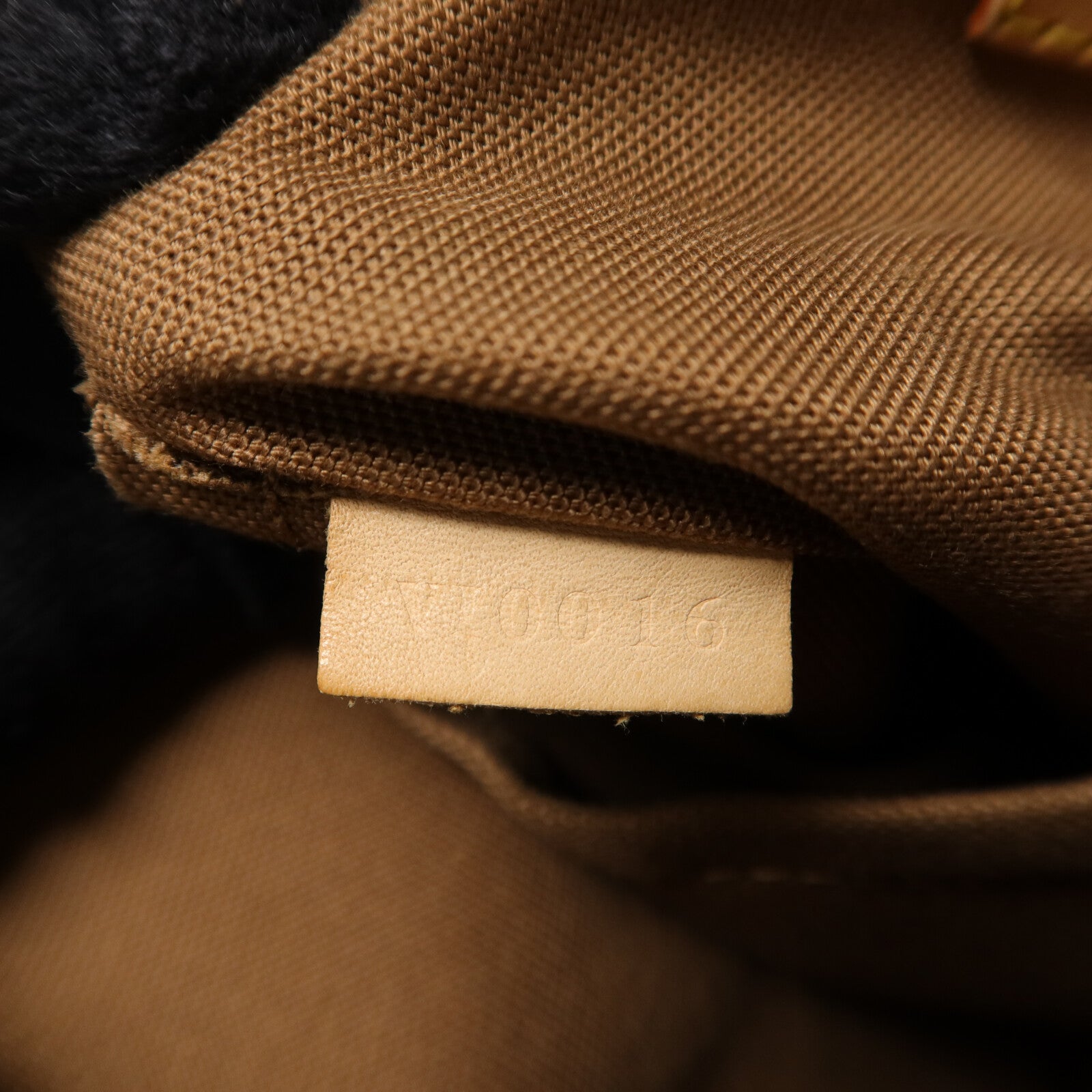 LOUIS VUITTON Monogram Batignolles Vertical手挽袋