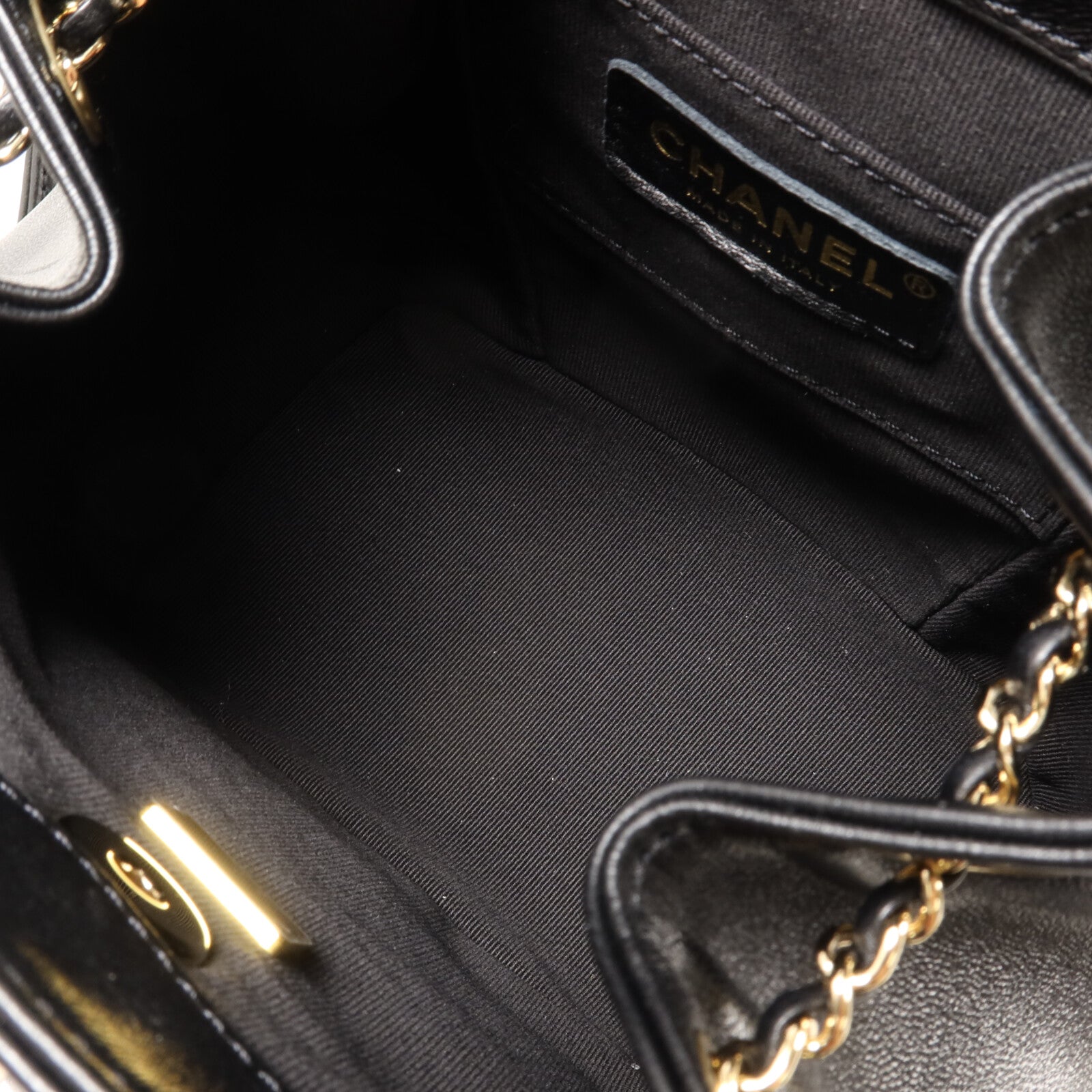 CHANEL 羊皮皮革Duma Backpack鏈帶背包
