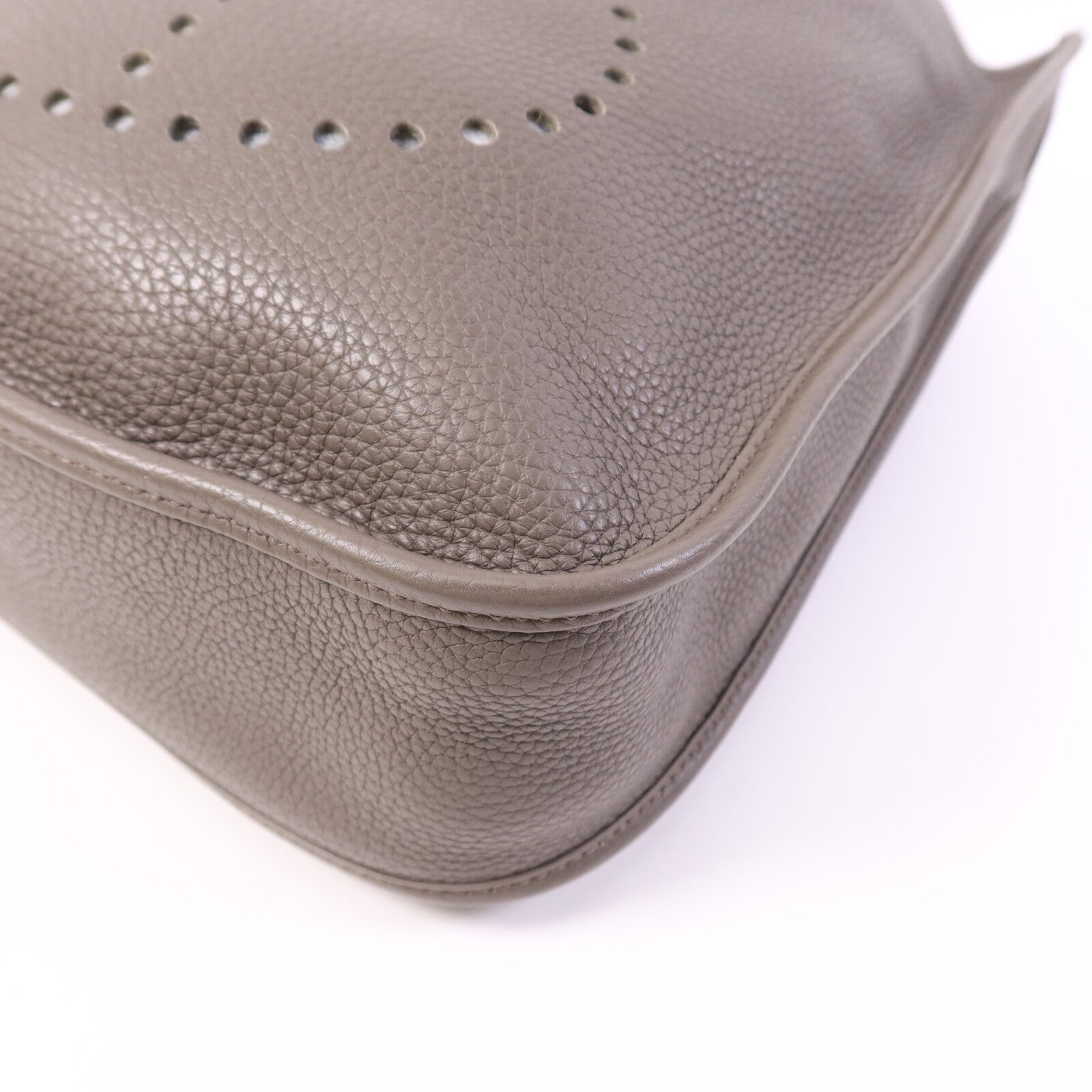 HERMES Clemence皮革Evelyne GM銀扣肩背袋Etain