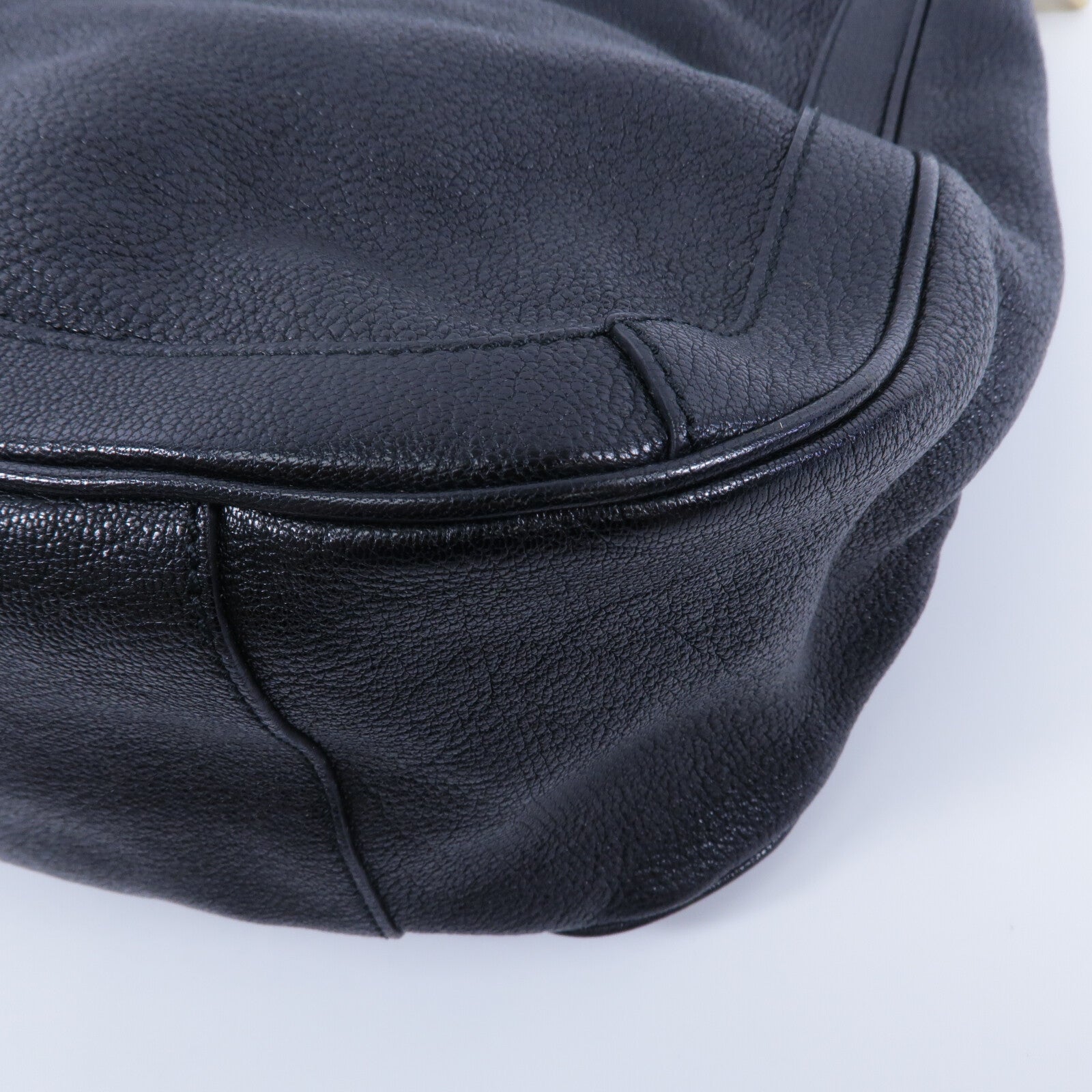 Salvatore Ferragamo 牛皮皮革Shoulder Bag鏈帶肩背袋