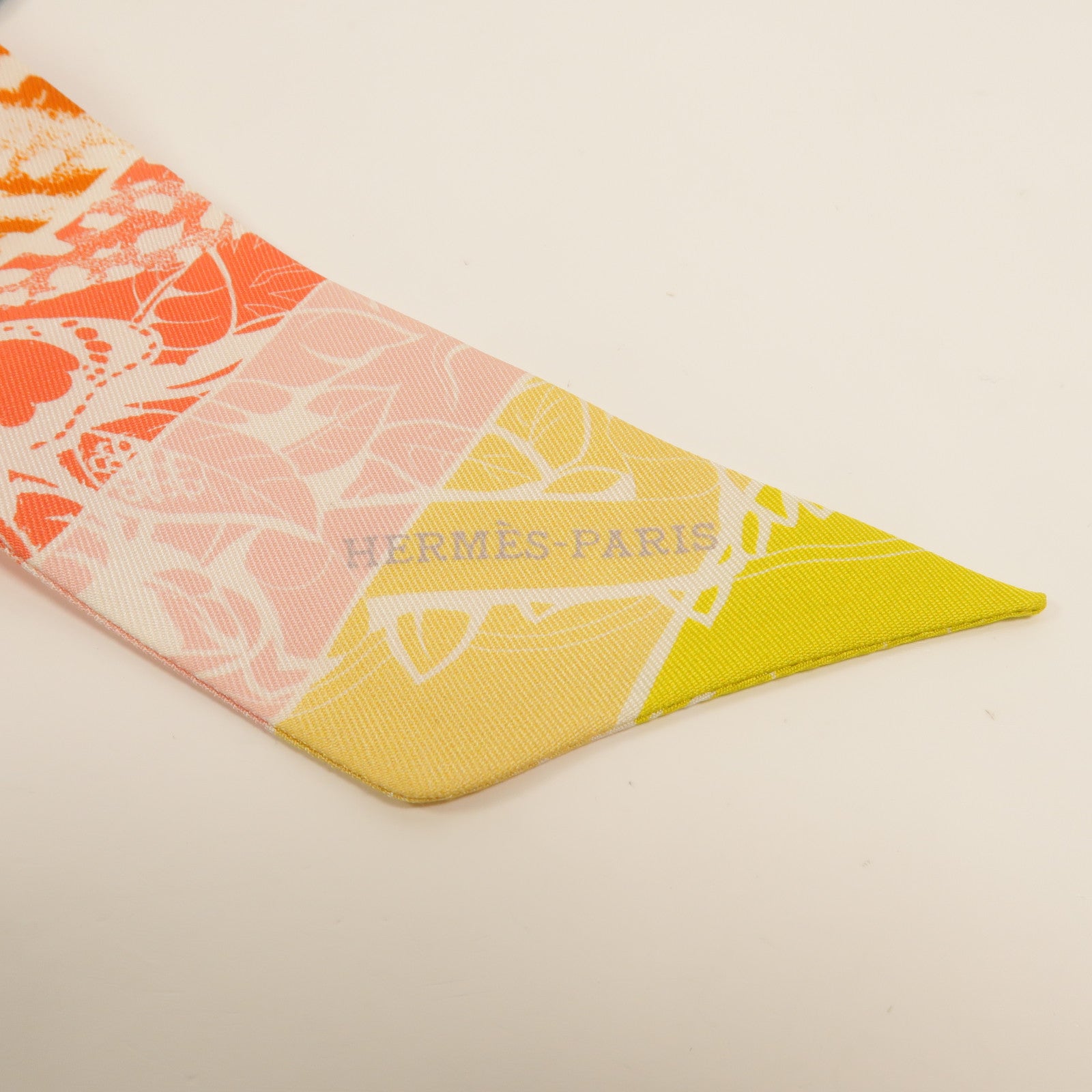 HERMES 絲質Twilly絲巾