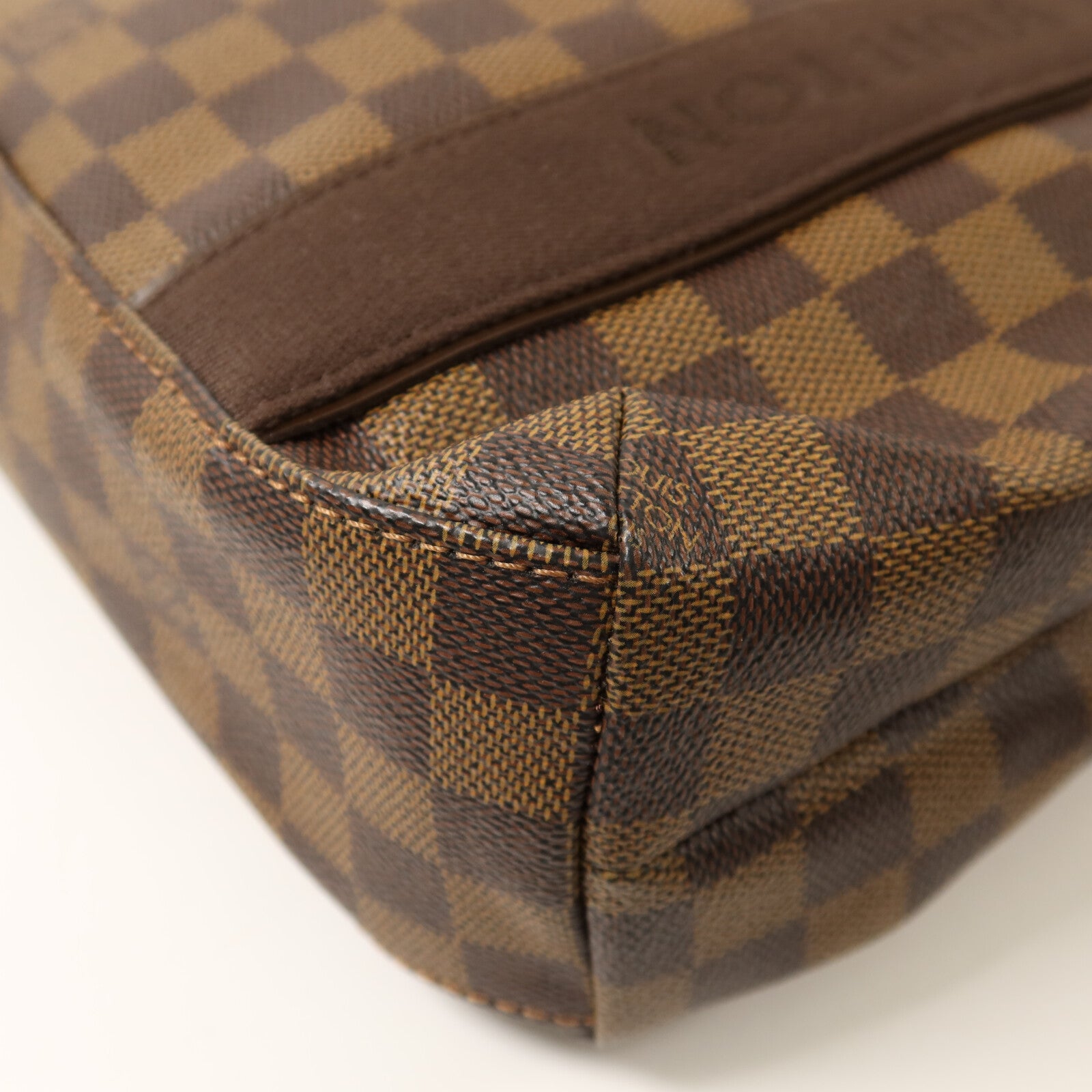 LOUIS VUITTON Damier Beaubourg金扣手挽袋