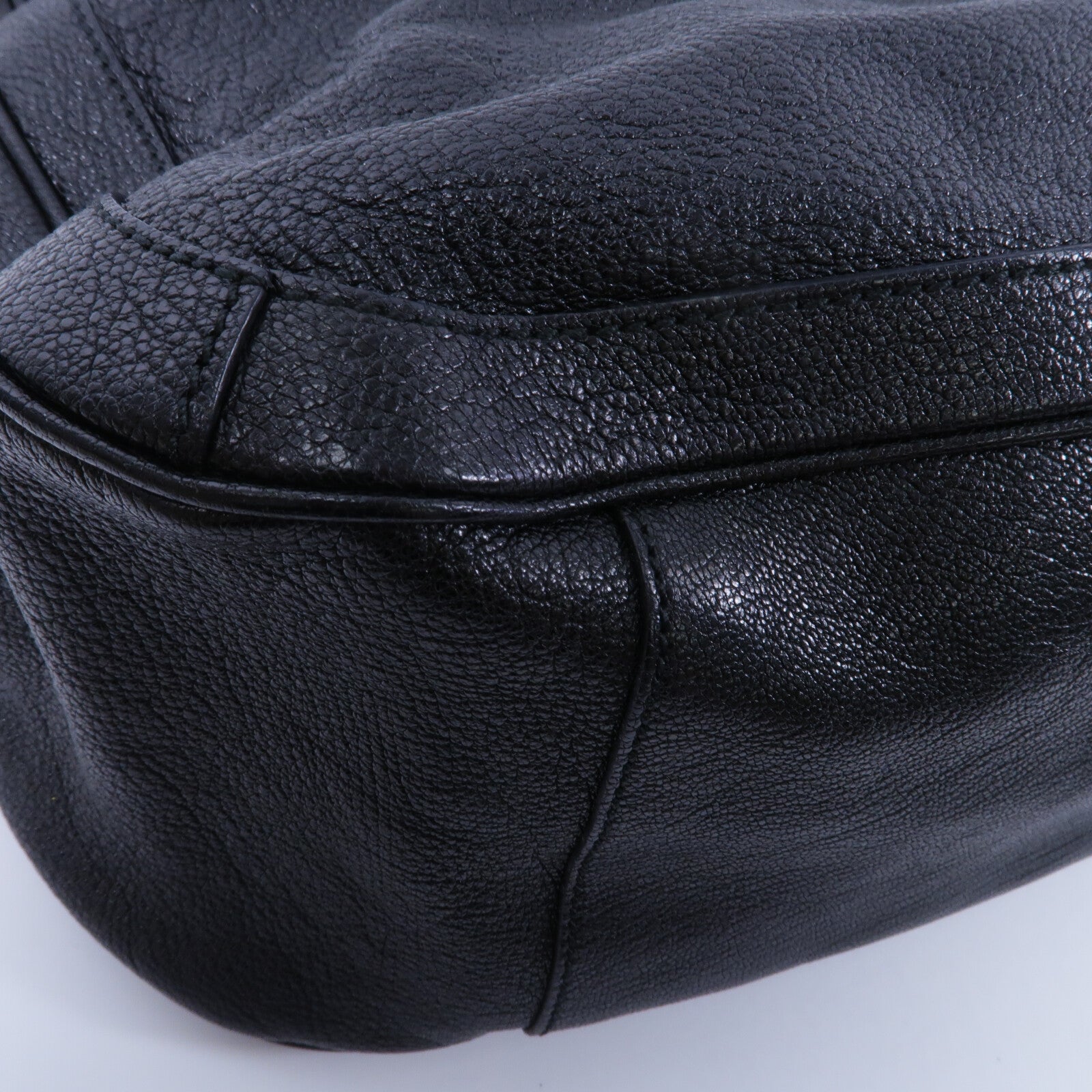 Salvatore Ferragamo 牛皮皮革Shoulder Bag鏈帶肩背袋