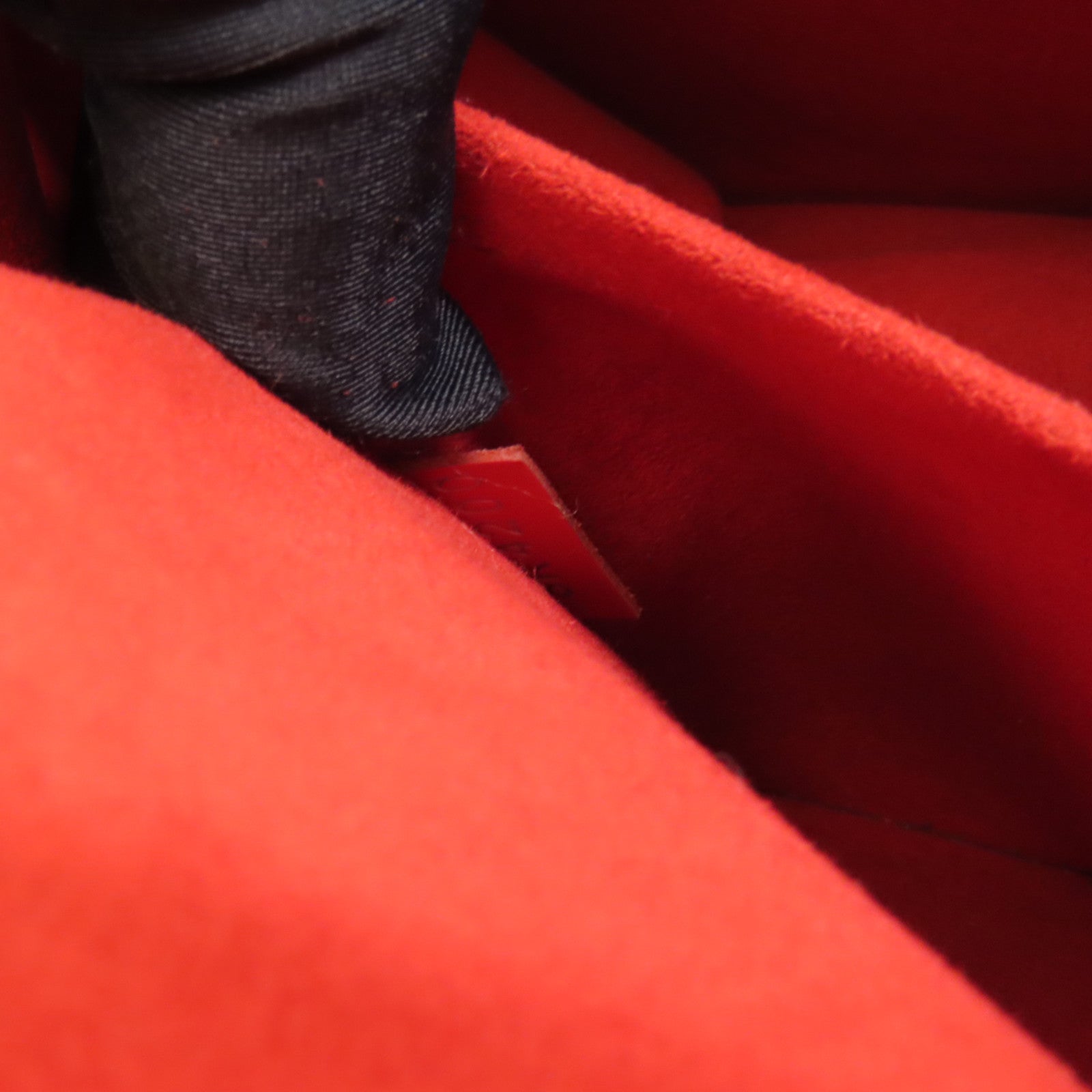 LOUIS VUITTON Epi Noe Monceau銀扣手挽肩背兩用袋