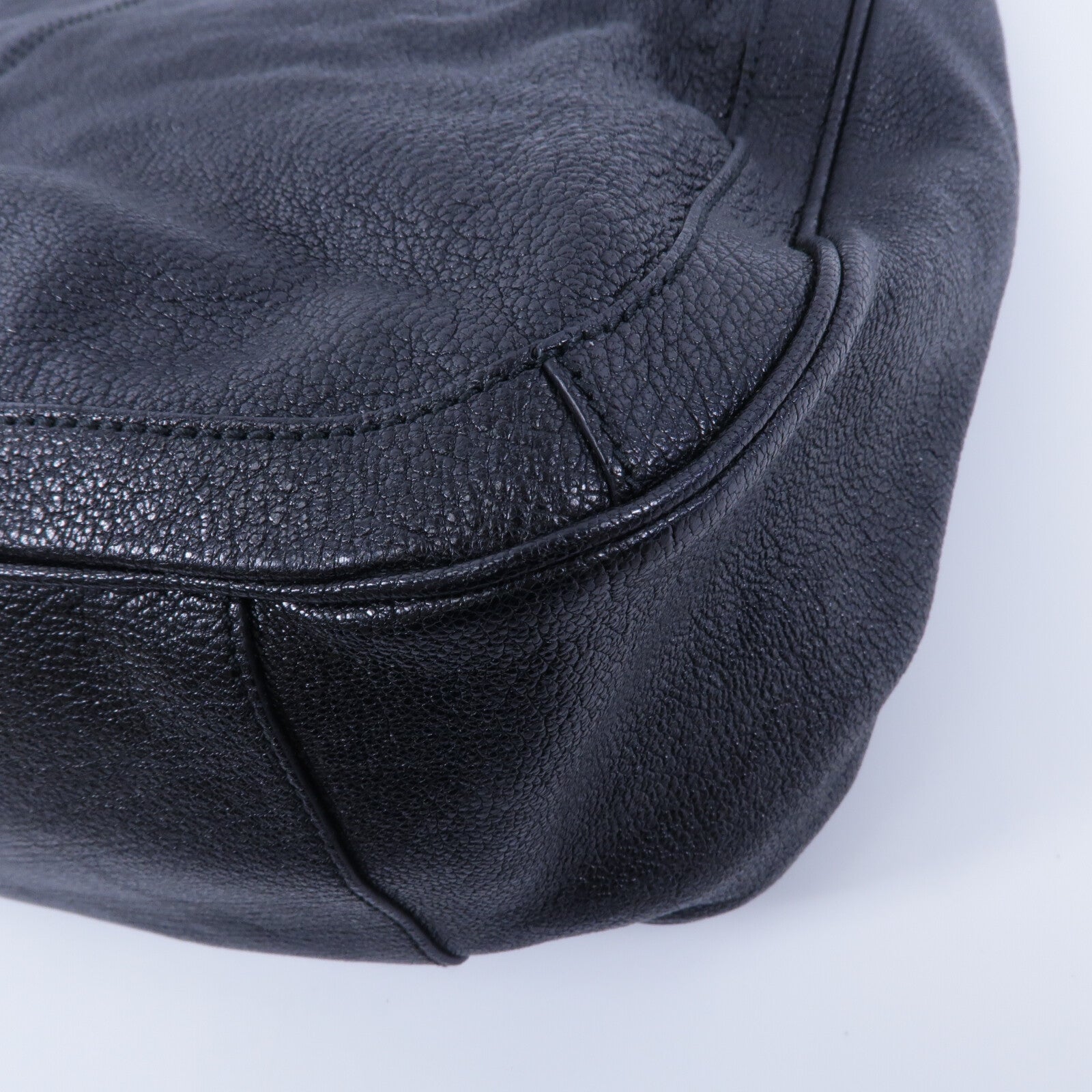 Salvatore Ferragamo 牛皮皮革Shoulder Bag鏈帶肩背袋